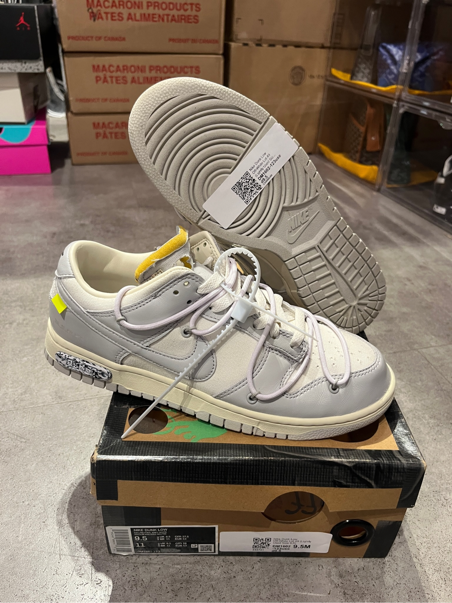 Nike X Off-White Dunk Low Lot 49 (Lightly Used Size 9.5)