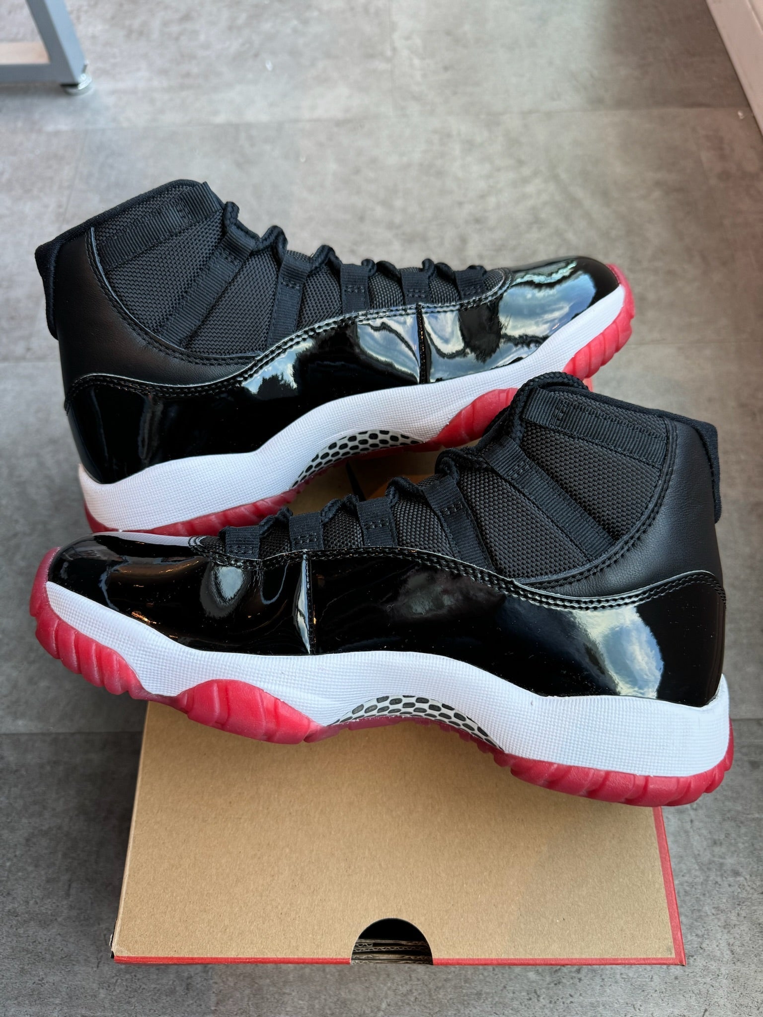 Jordan 11 Retro Playoffs Bred (2019) (GS) (Tried On Size 7y)