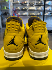 Jordan 4 Retro Lightning (2021) (Preowned Size 11)