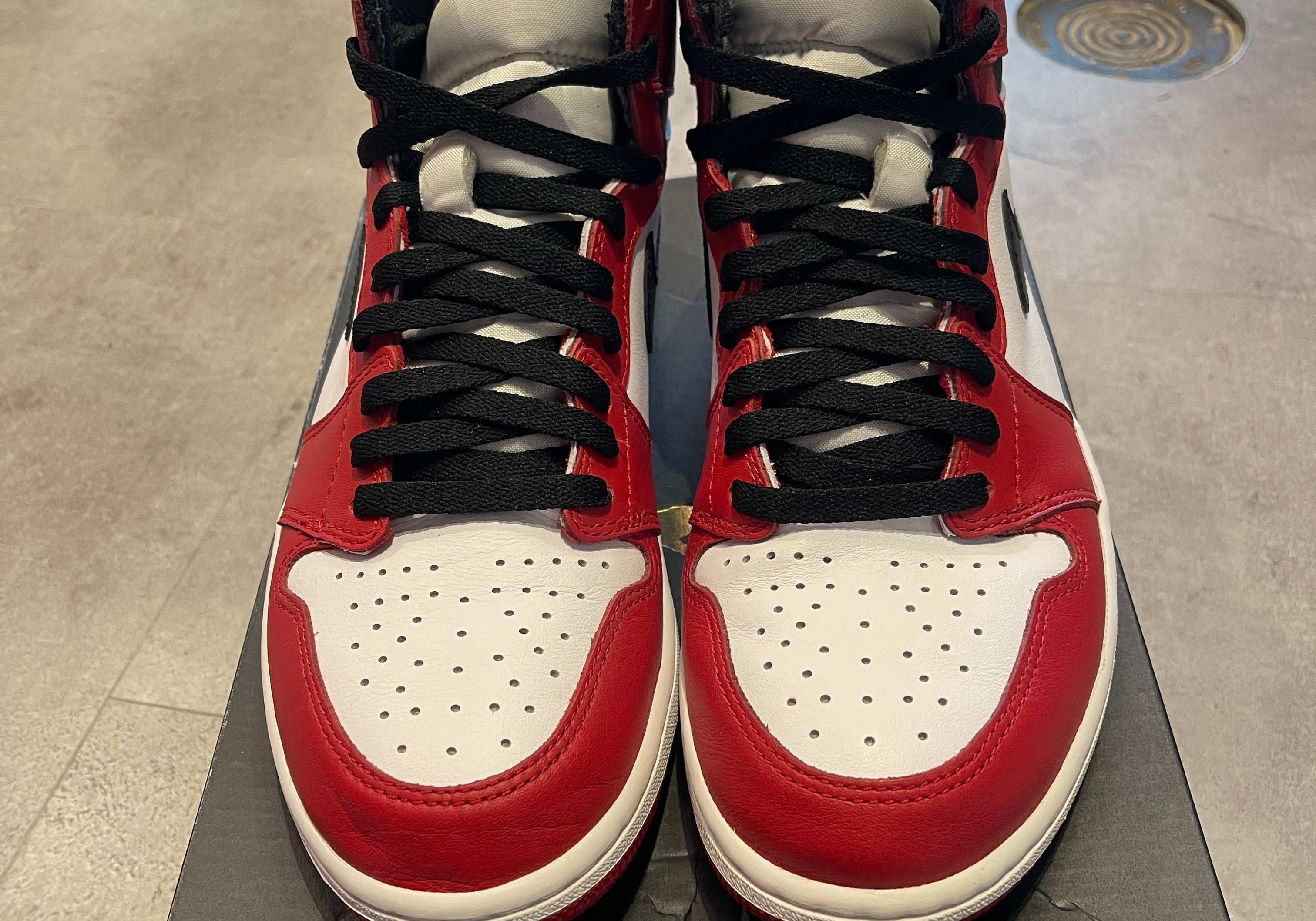 Jordan 1 Retro High Chicago (2015) (Preowned)