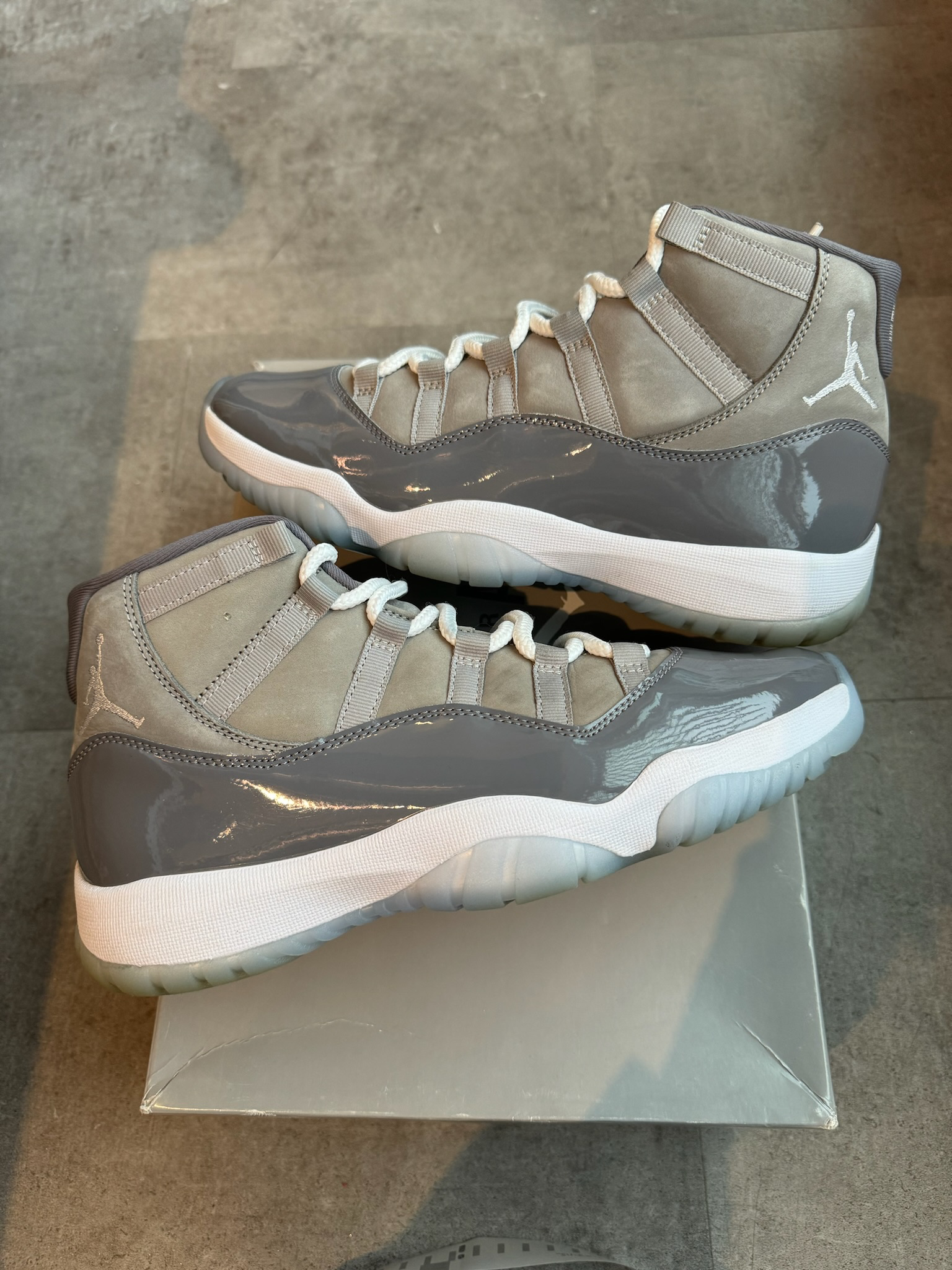 Jordan 11 Retro Cool Grey 2021 (Preowned Size 9.5)