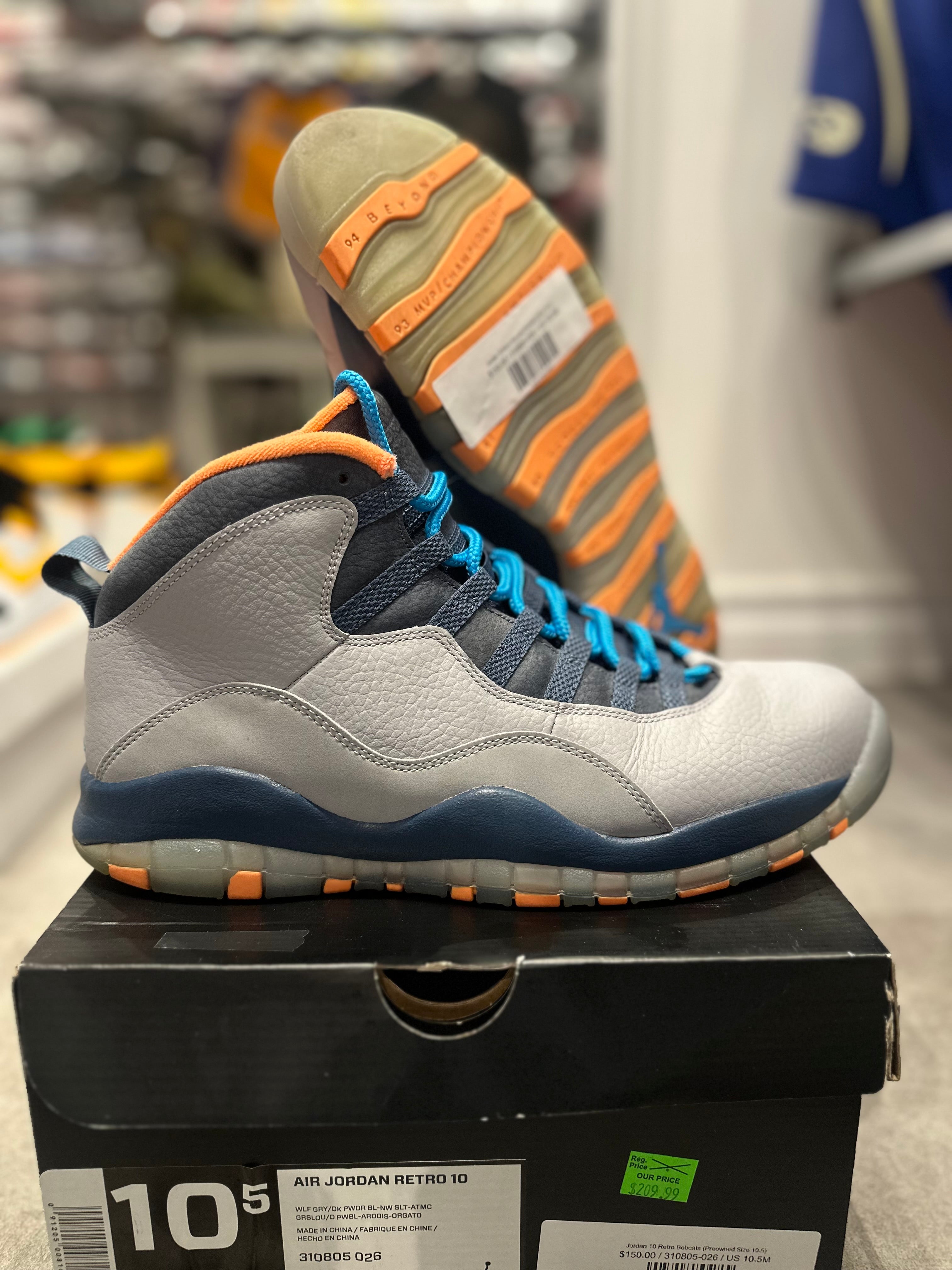 Jordan 10 Retro Bobcats (Preowned Size 10.5)