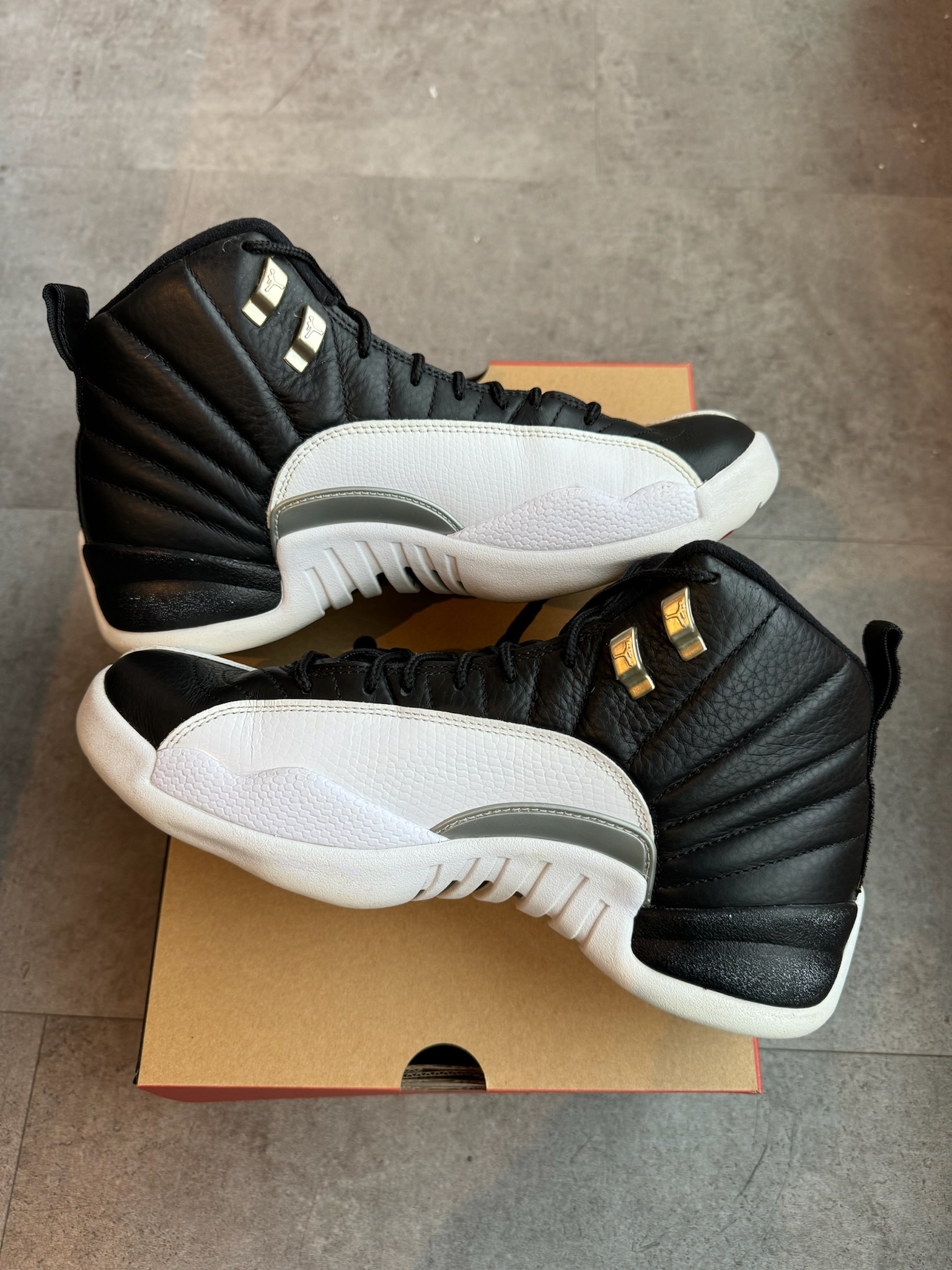 Jordan 12 Retro Playoffs (2022) (Preowned Size 8)