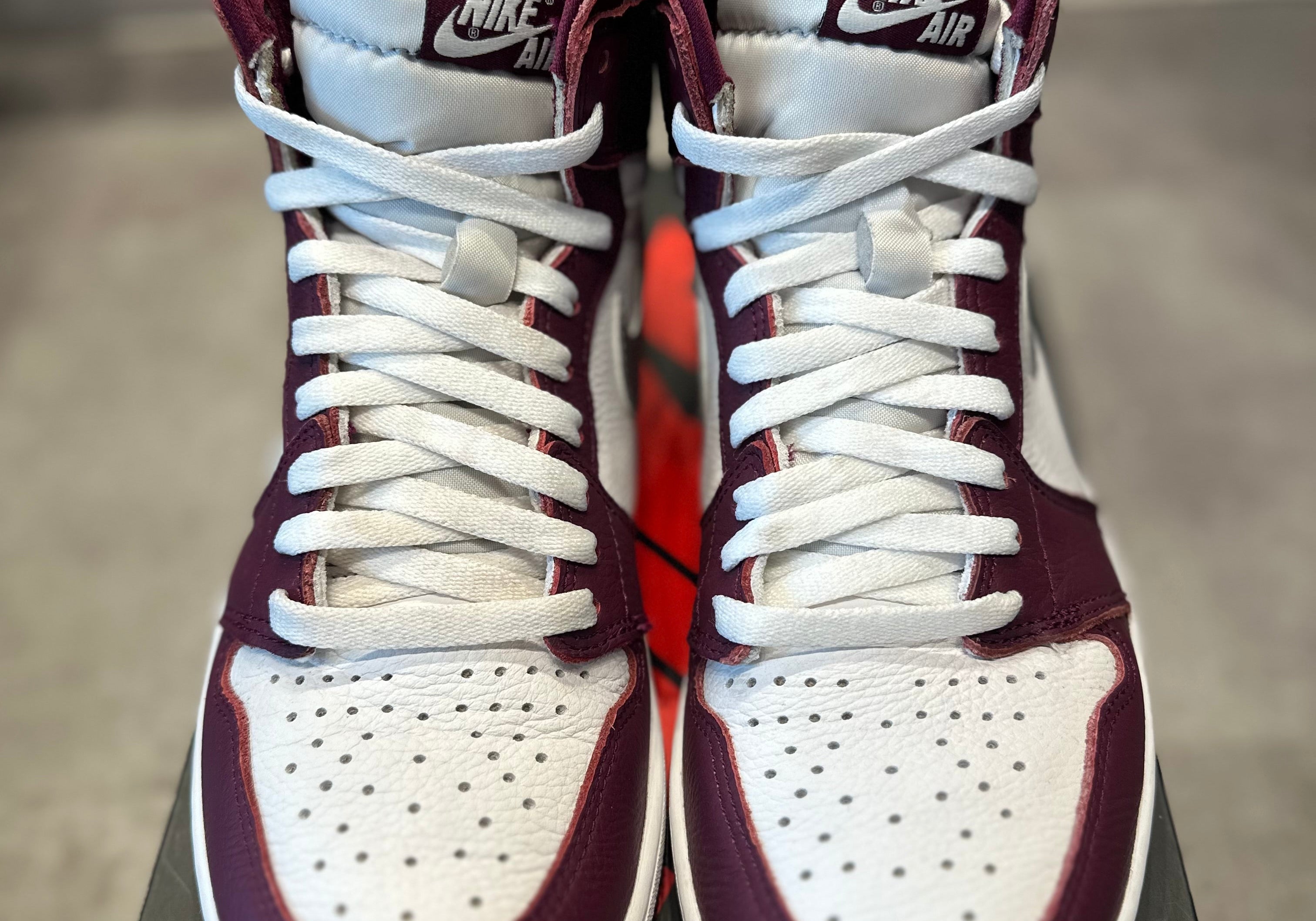 Jordan 1 Retro High Bordeaux (Preowned Size 8.5)