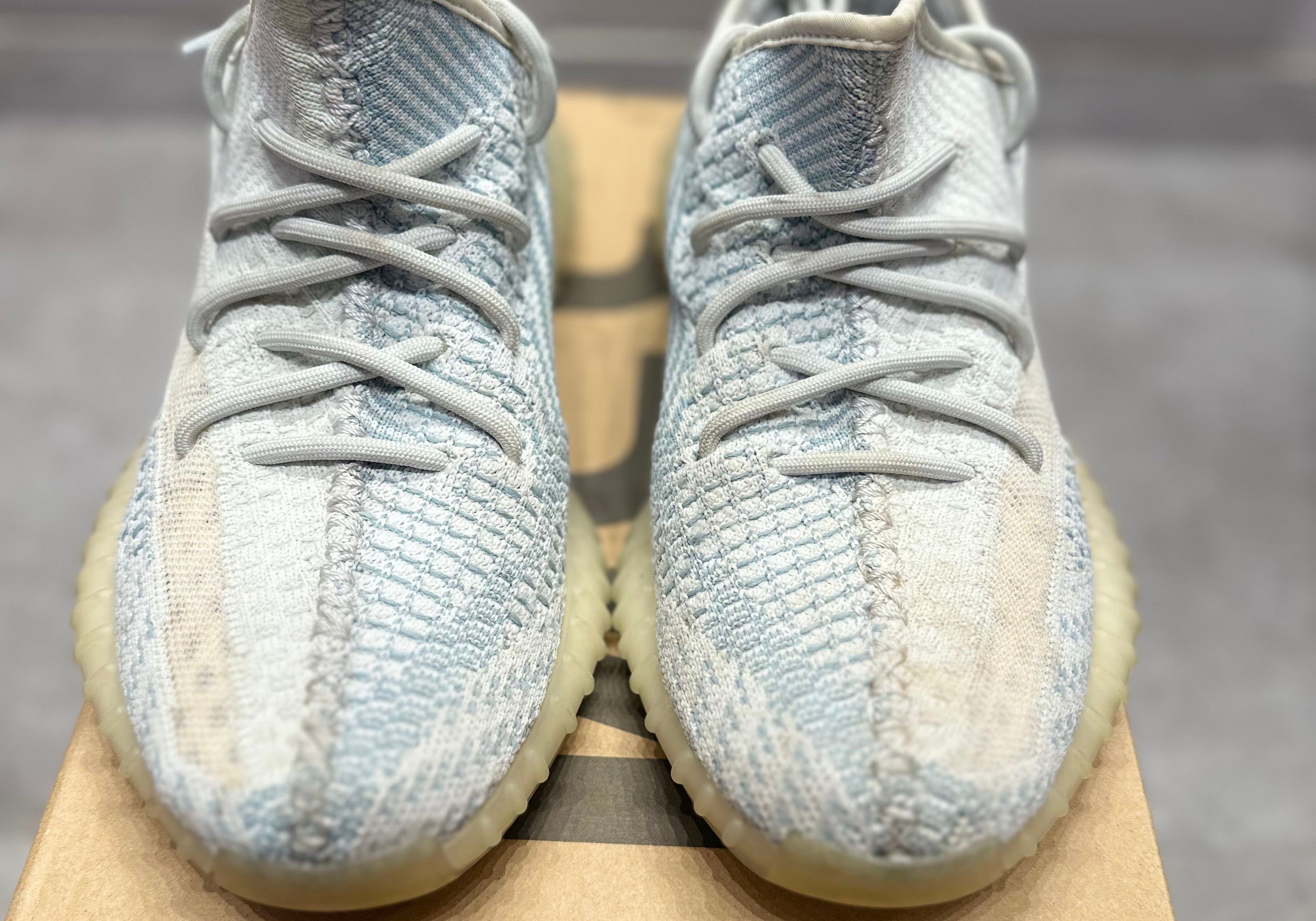 Adidas Yeezy Boost 350 V2 Cloud White (Preowned)