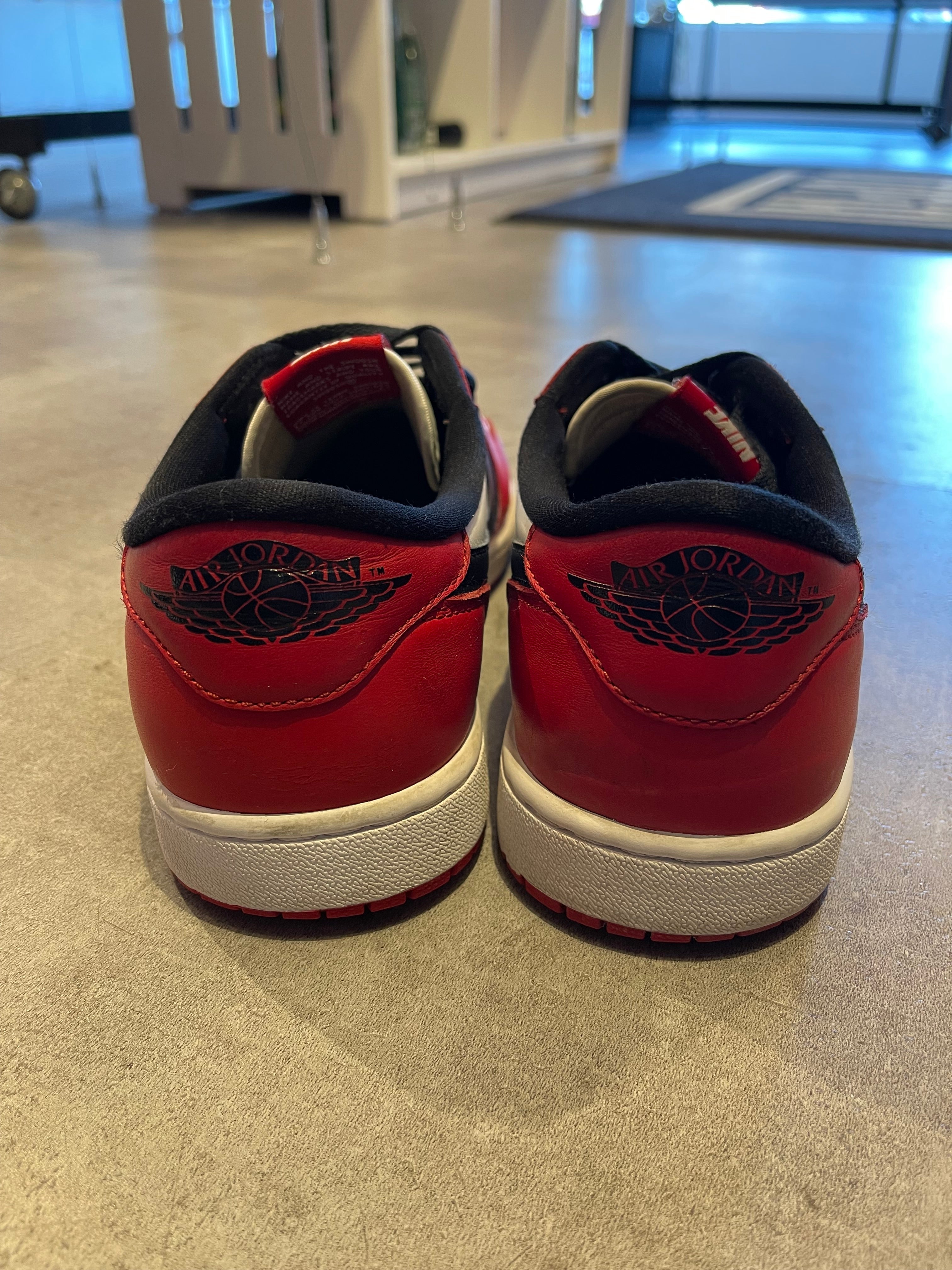 Jordan 1 Low OG Chicago (2015) (Preowned)