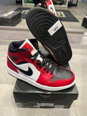 Jordan 1 Mid Chicago Black Toe (Preowned)