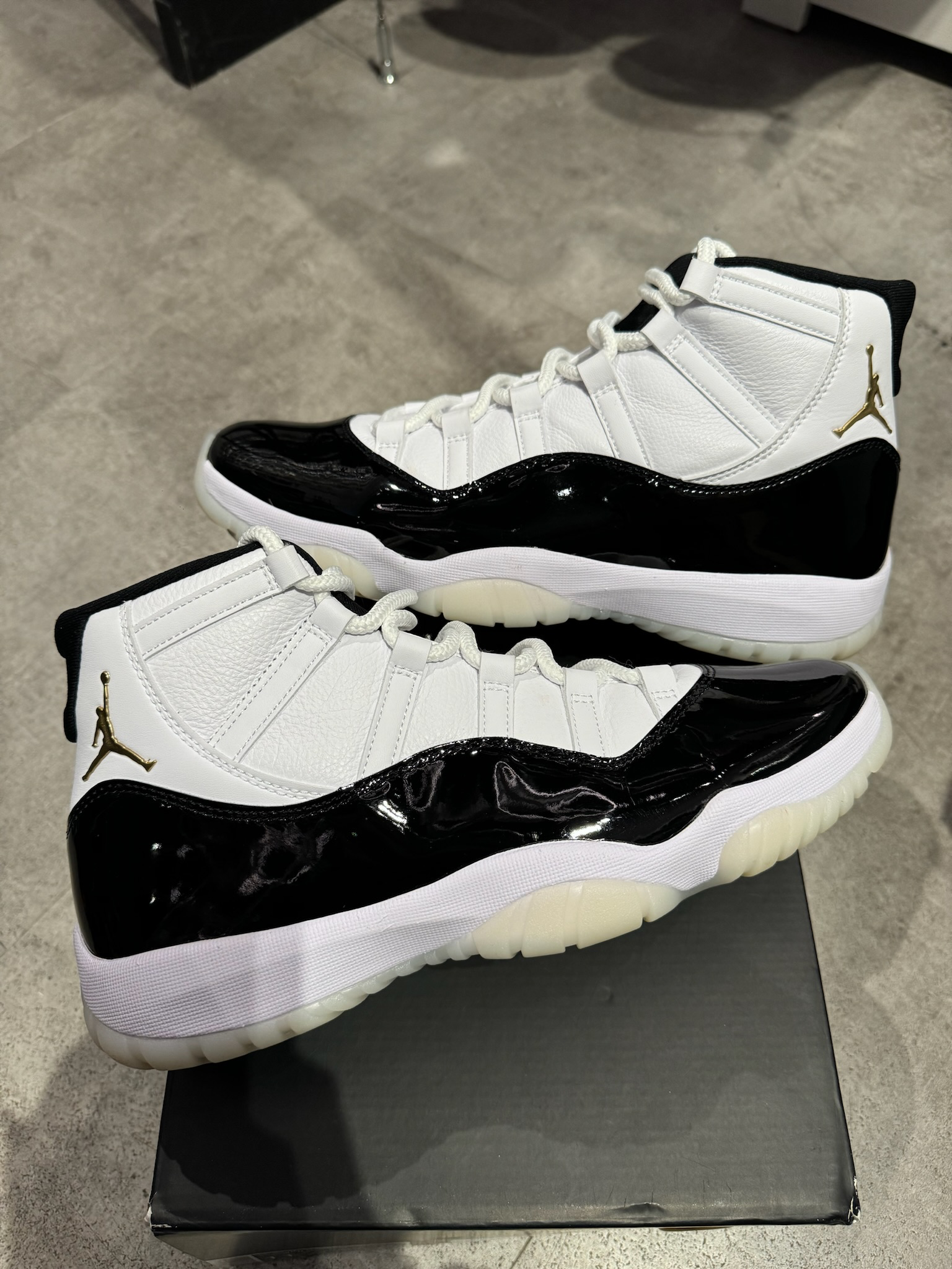 Jordan 11 Retro DMP Gratitude (2023) (Preowned Size 11)