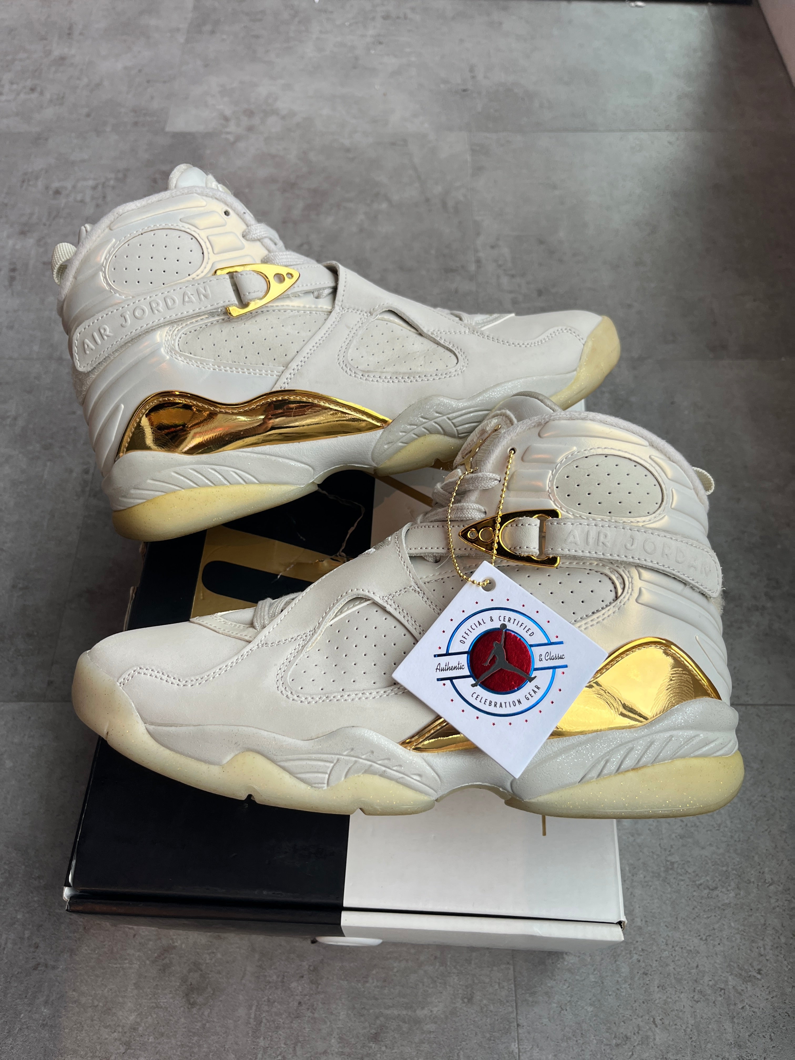 Jordan 8 Retro C&C Champagne (Preowned Size 9)