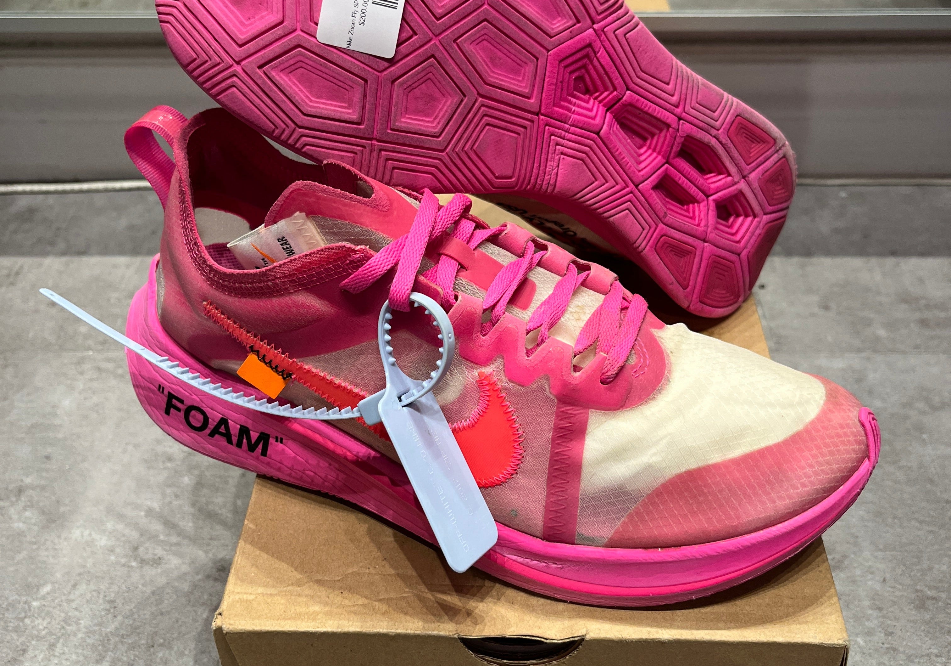 Nike Zoom Fly SP Off-White Tulip Pink (Preowned Size 8.5)