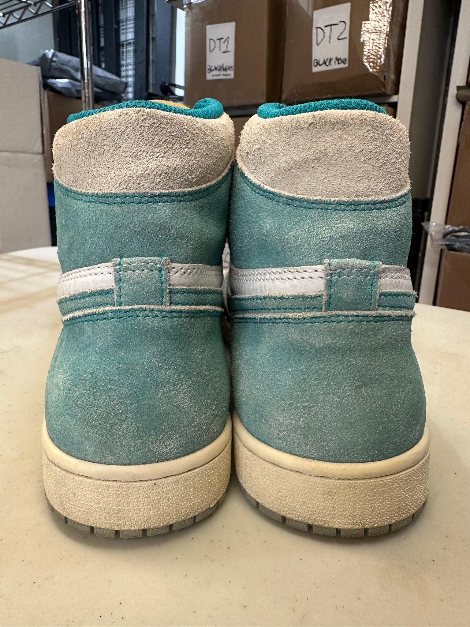 Jordan 1 Retro High Turbo Green, pre-owned, US Men's 12 – photo 6 of 7