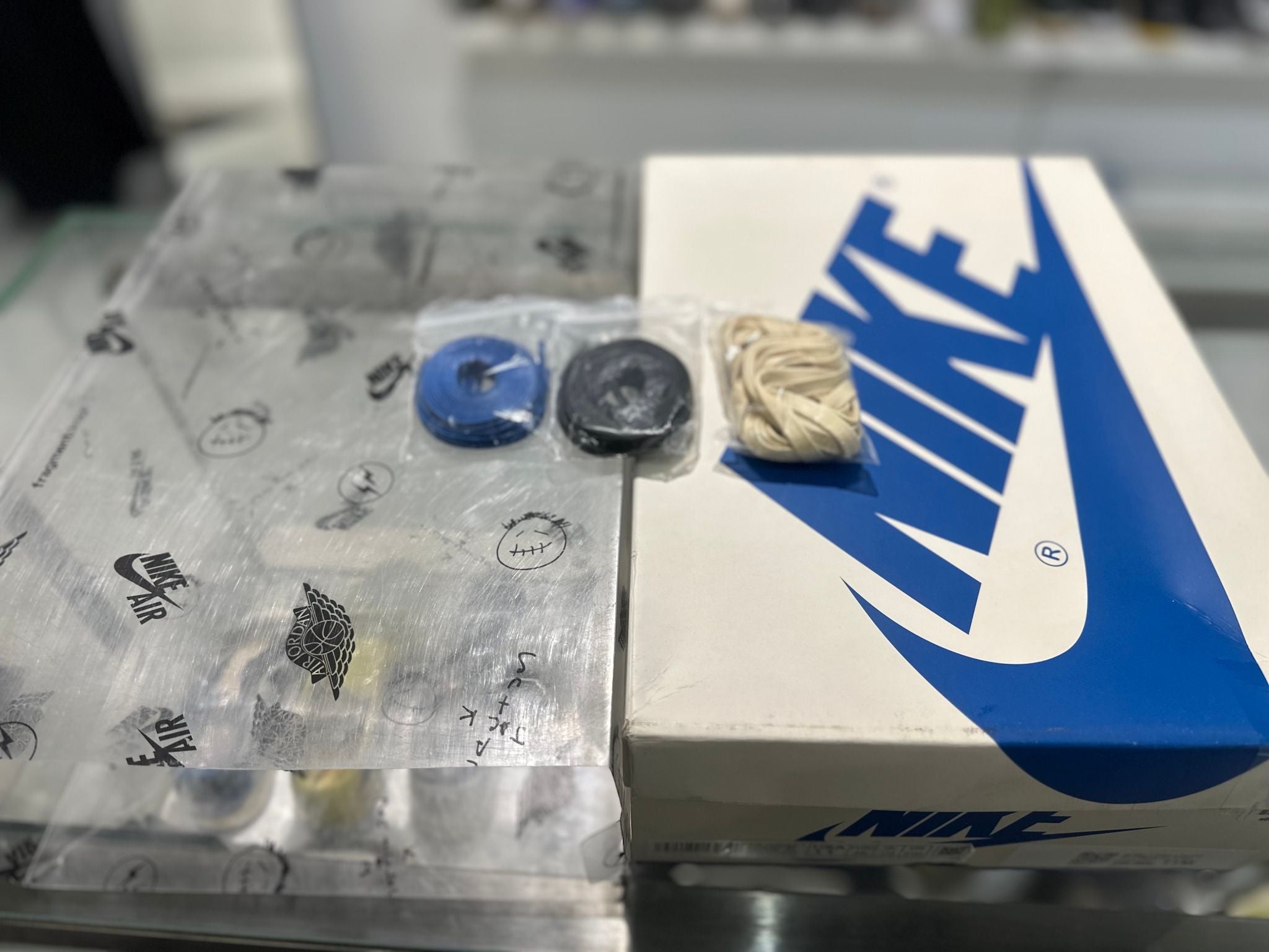 Jordan 1 Retro Low OG SP Fragment x Travis Scott, lightly used, US Men's 11 – photo 7 of 7