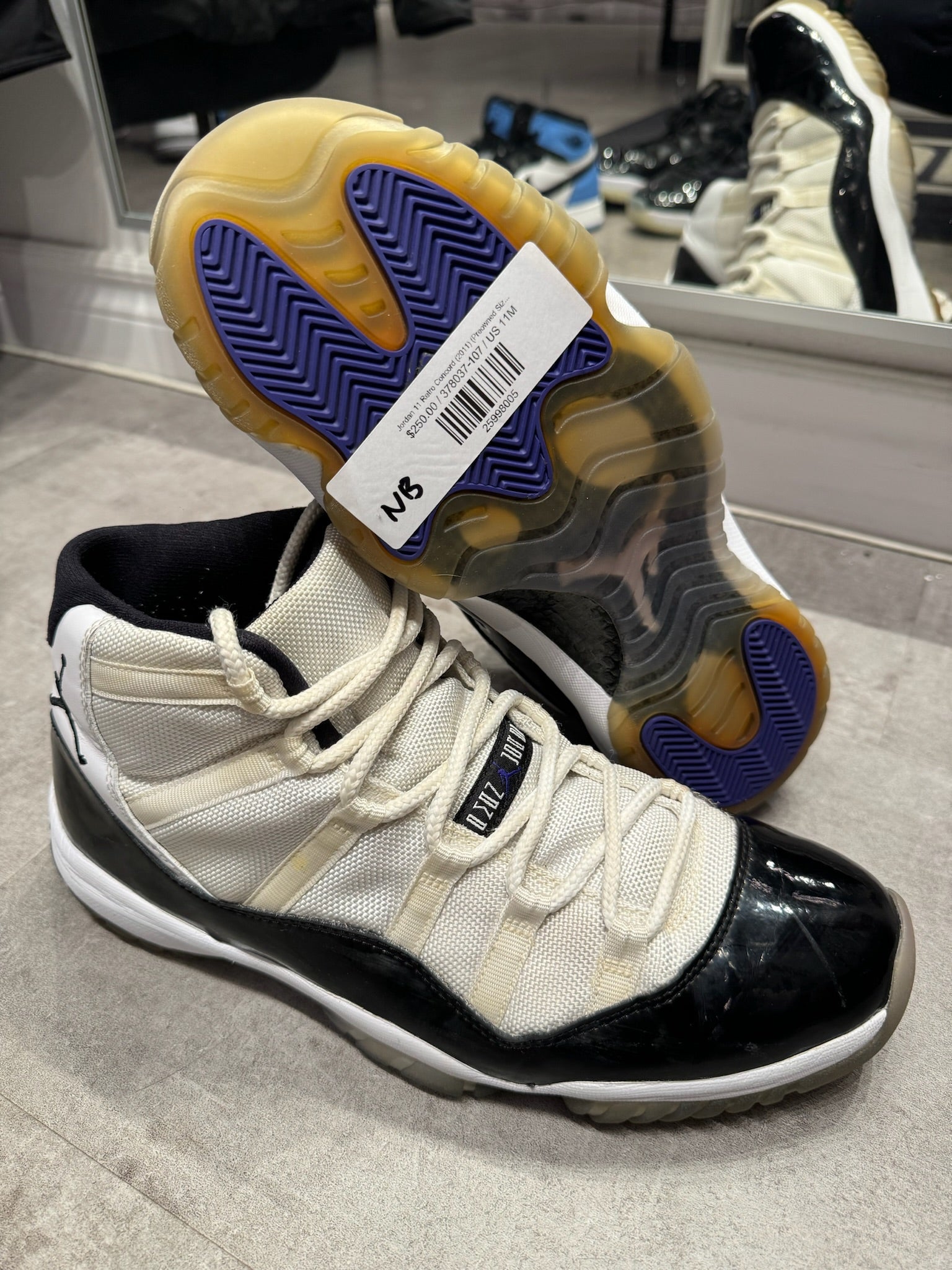 Jordan 11 Retro Concord (2011), pre-owned, US Men's 11 – photo 2 of 7