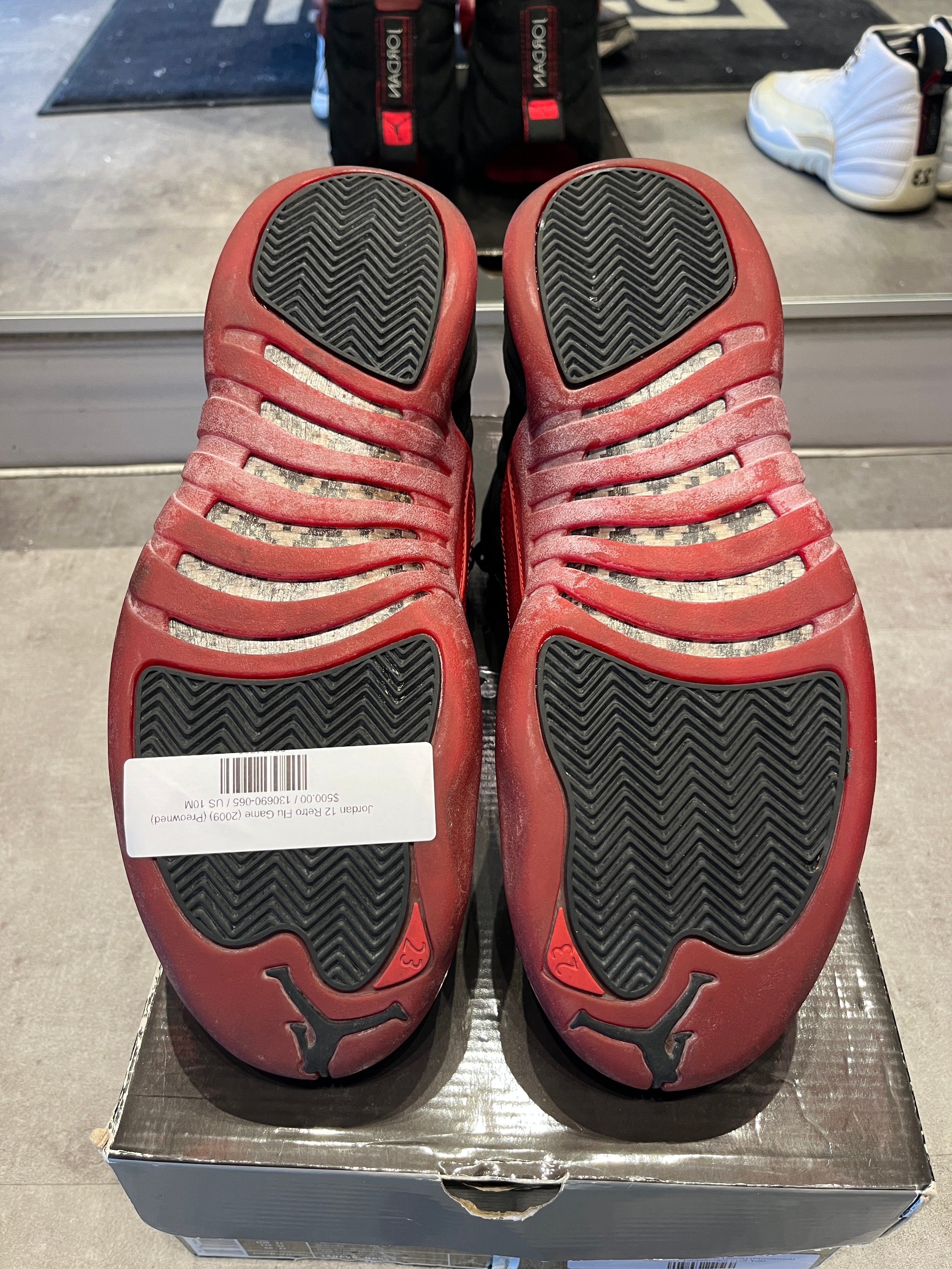 Jordan 12 Retro Flu Game (2009), pre-owned, US Men's 10 – photo 7 of 7
