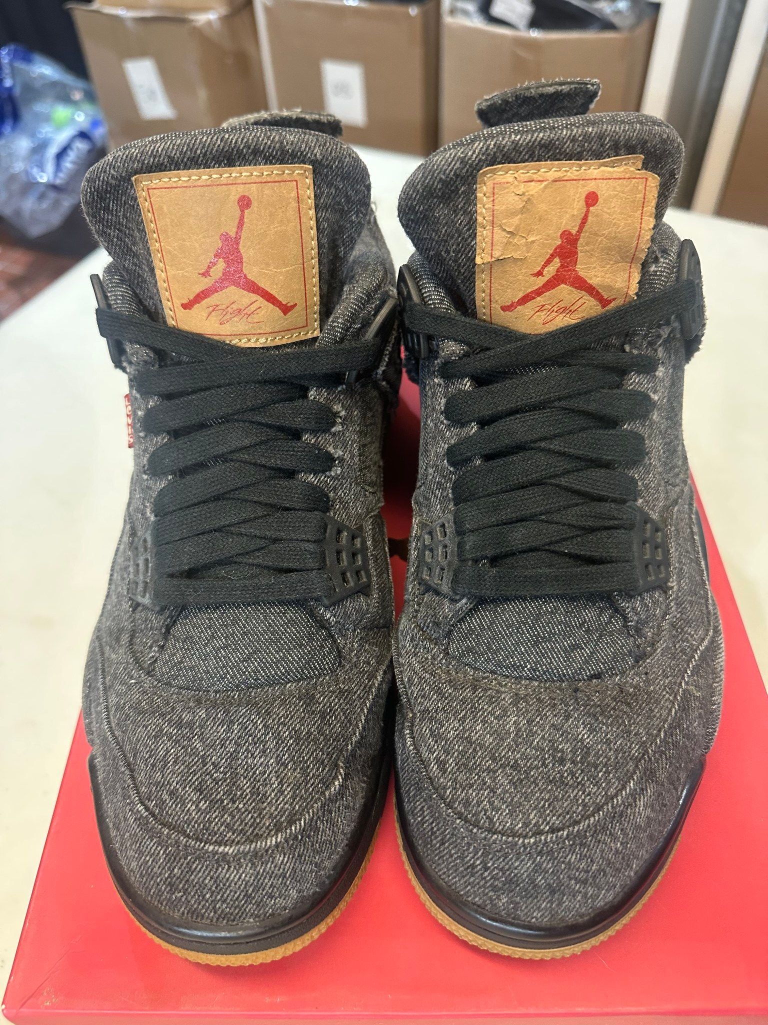 Jordan 4 Retro Levi's Black (Black Levi's Tag), pre-owned, US Men's 8.5 – photo 3 of 7