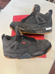 Jordan 4 Retro Levi's Black (Black Levi's Tag), pre-owned, US Men's 8.5 – photo 4 of 7