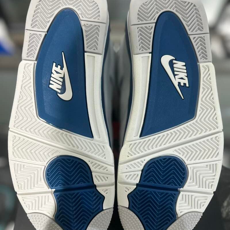 Jordan 4 Retro Military Blue (2024), brand new, US Men's 8 – photo 2 of 2