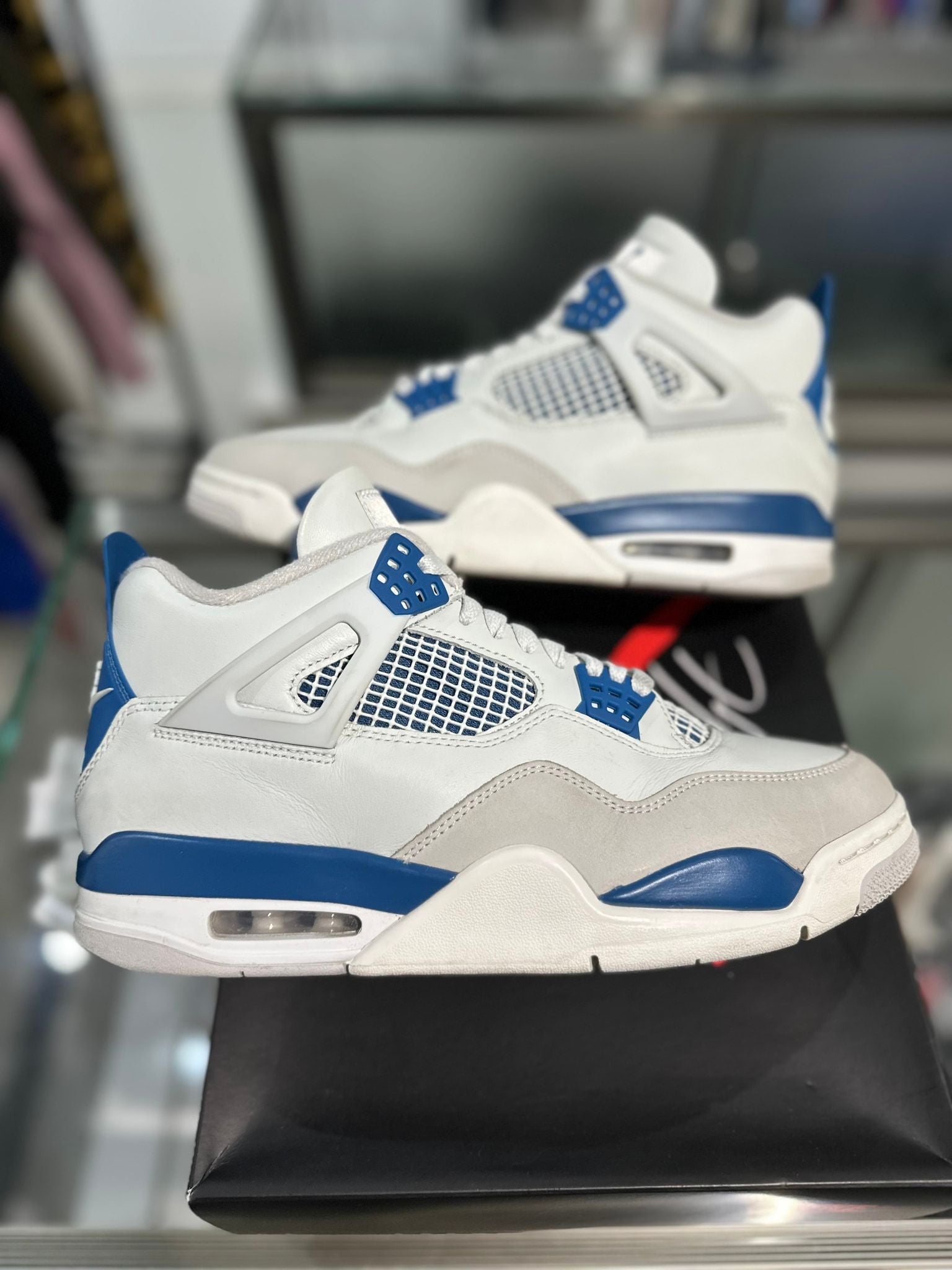 Jordan 4 Retro Military Blue (2024), pre-owned, US Men's 9.5 – photo 4 of 7