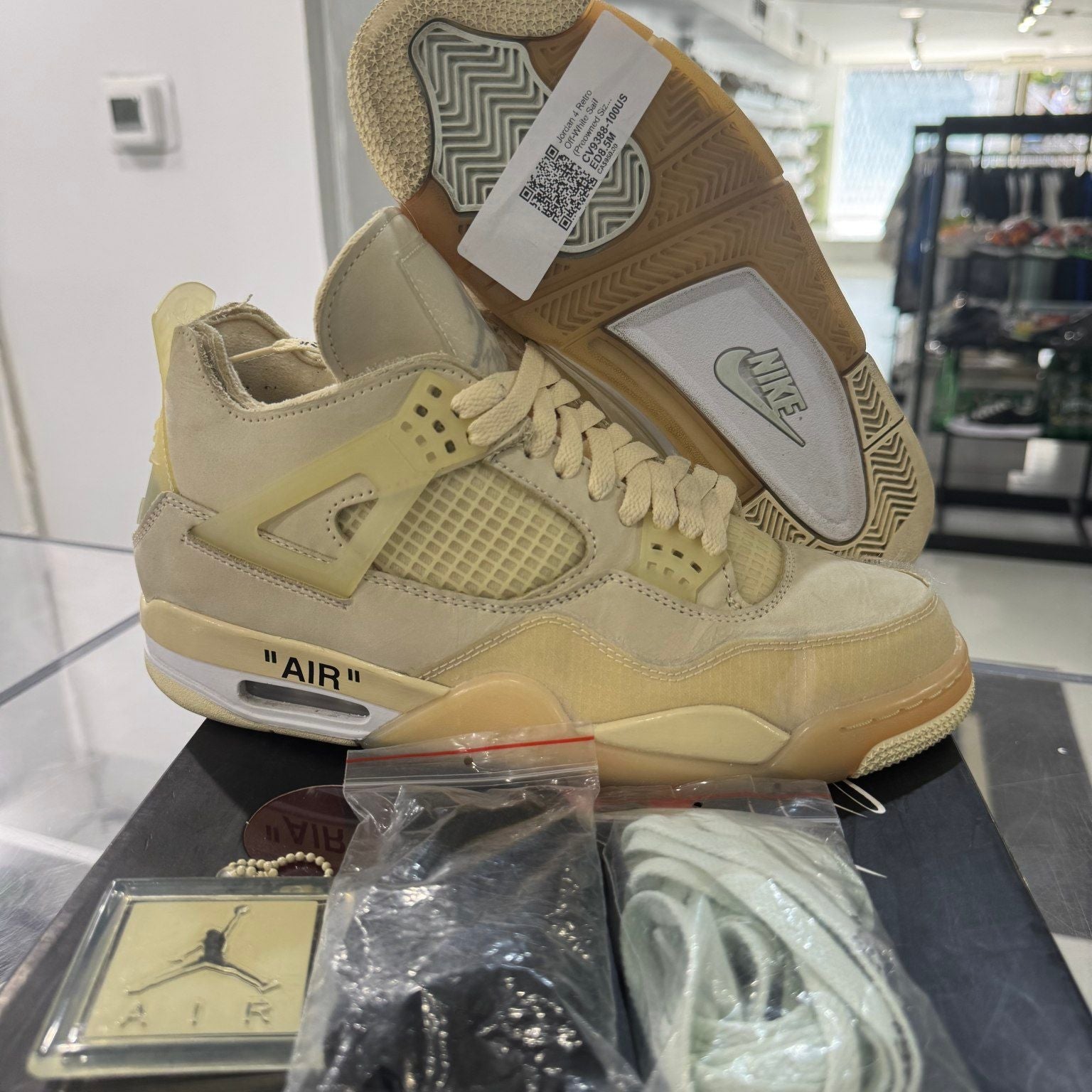 Jordan 4 Retro Off-White Sail (Women's), pre-owned, US Men's 8.5 – photo 2 of 7