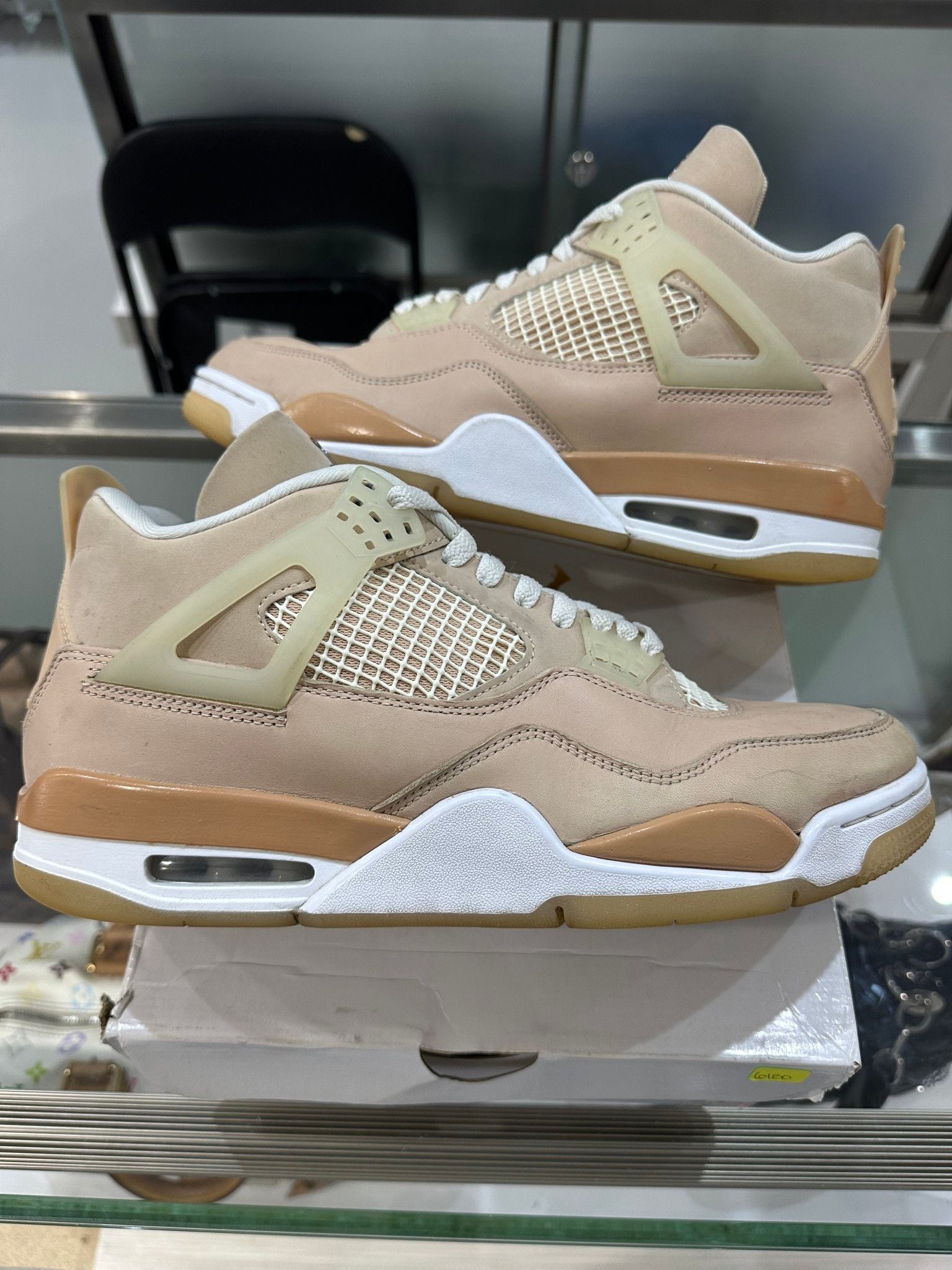Jordan 4 Retro Shimmer (W), pre-owned, US Men's 10.5 – photo 4 of 7