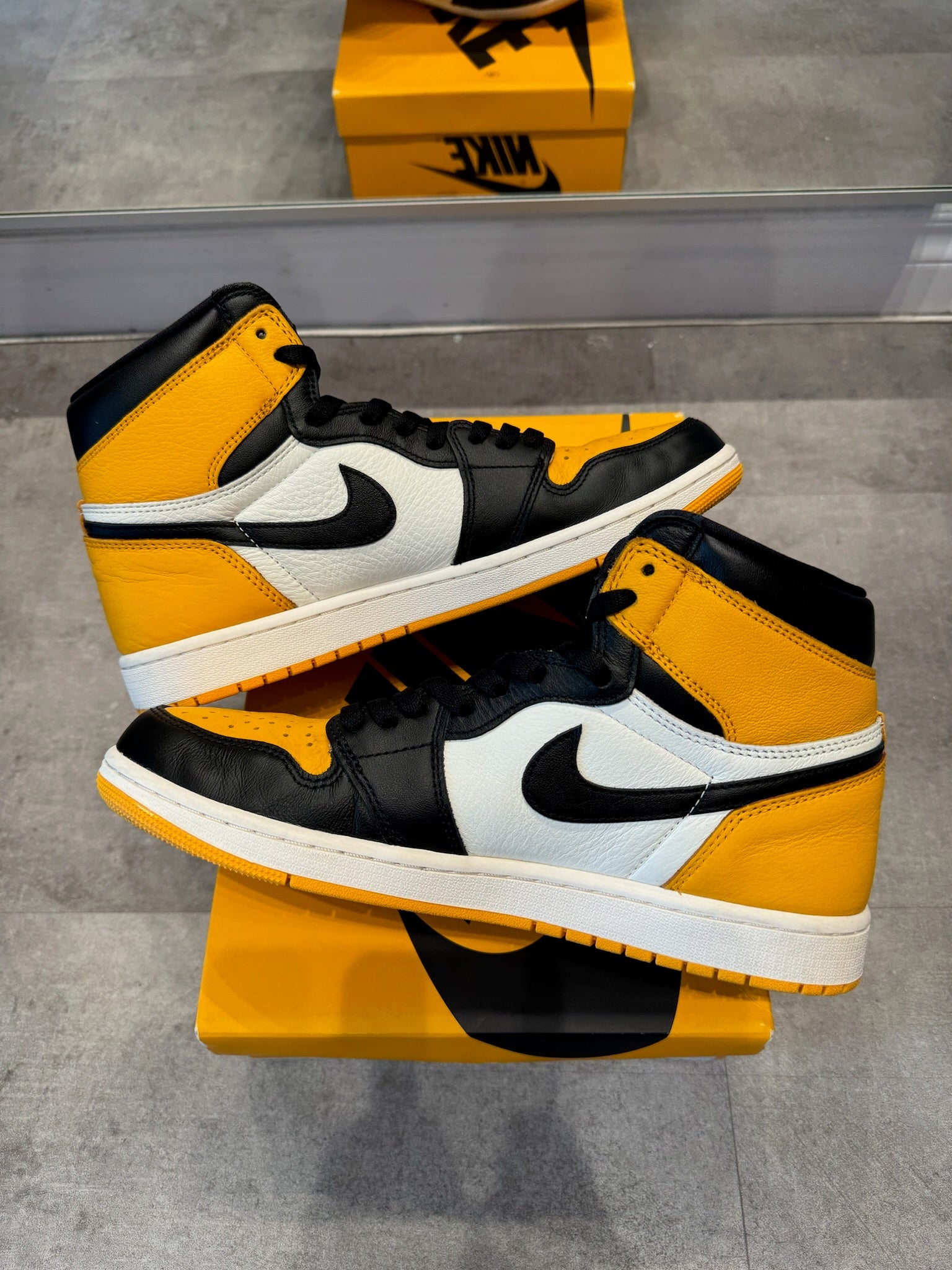 Jordan 1 Retro High Taxi (Preowned Size 10.5)