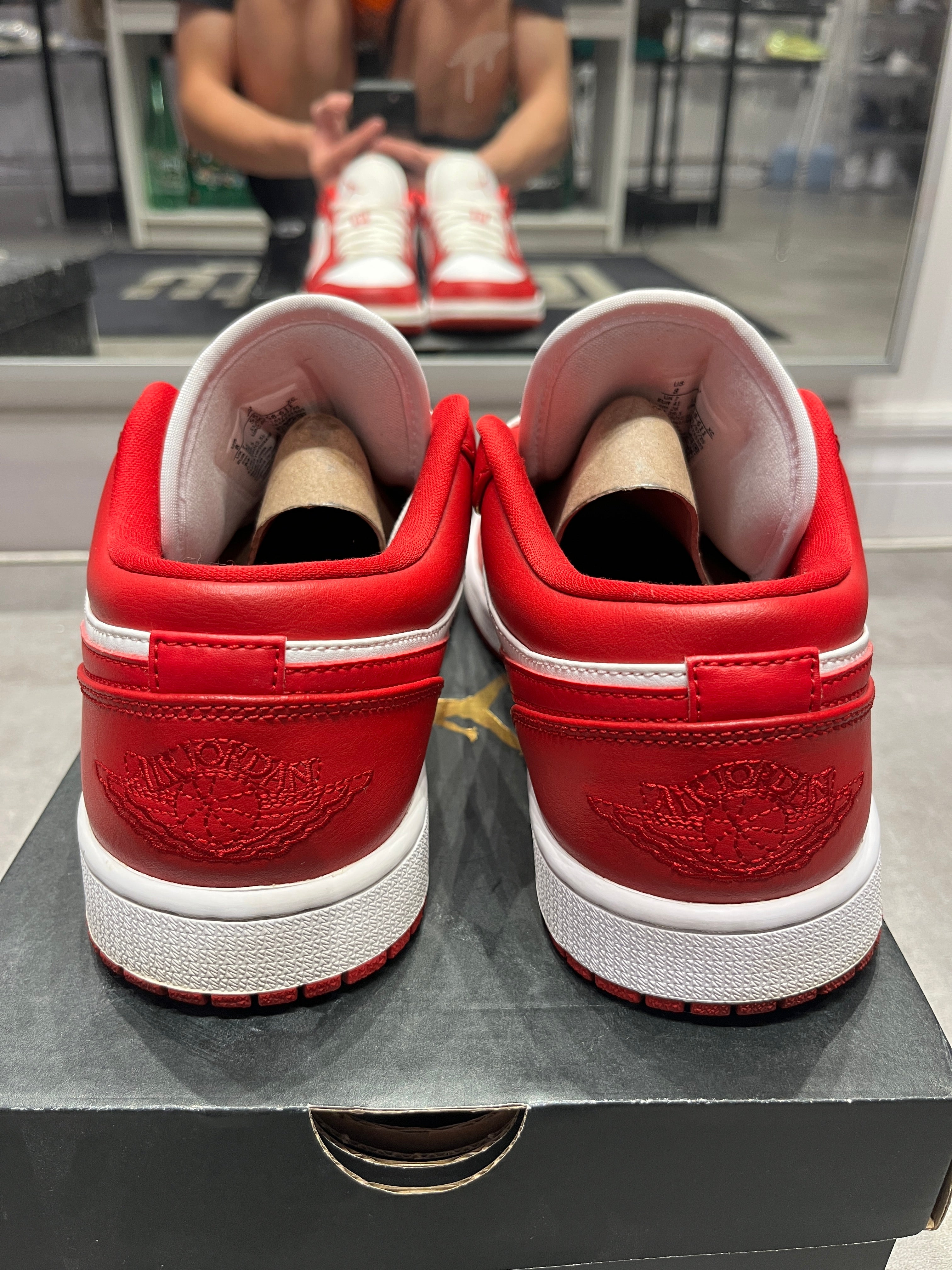 Jordan 1 Low Gym Red White Preowned Size 8