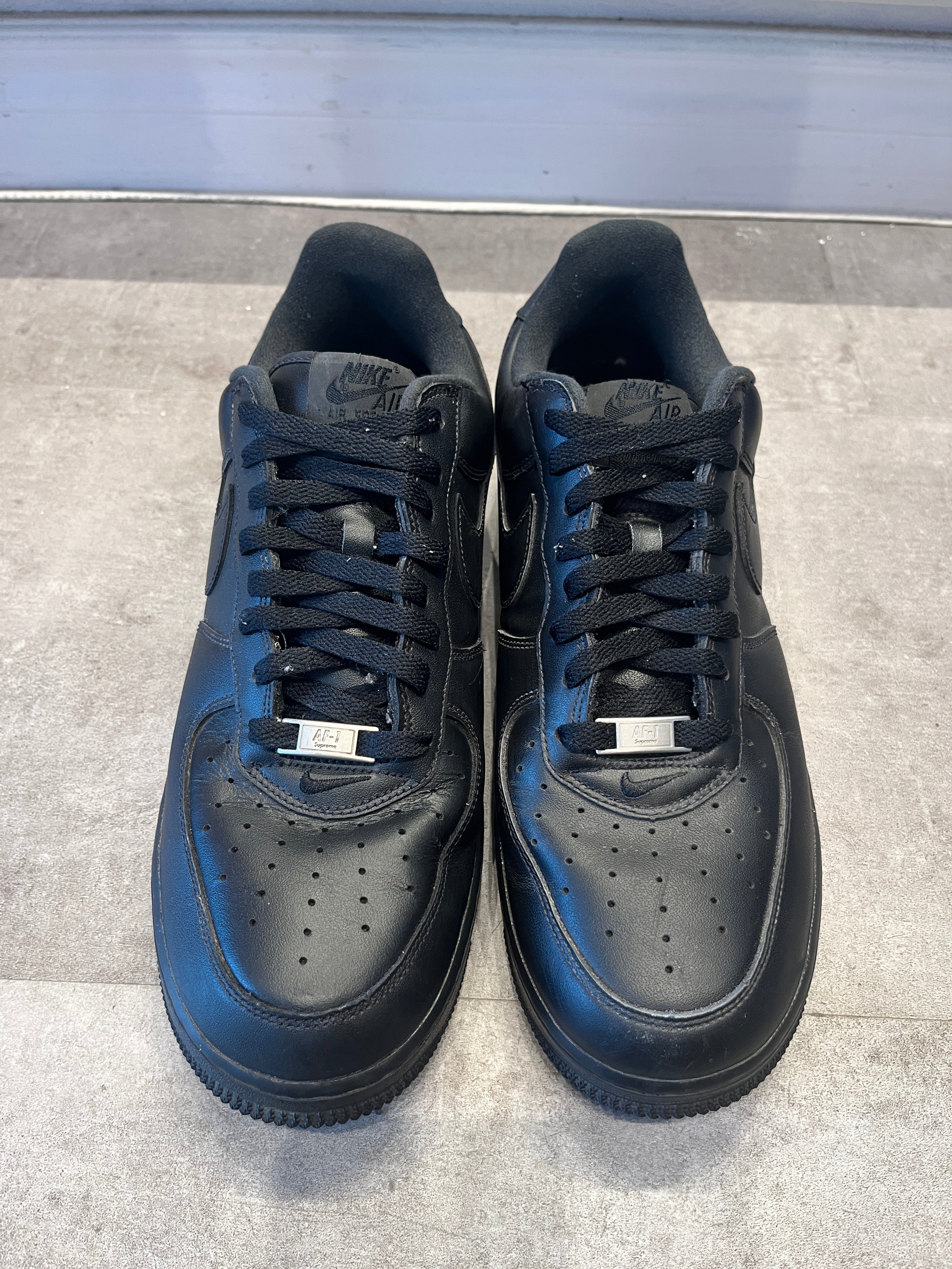 Nike Air Force 1 Low SP Supreme Black (Preowned Size 11)