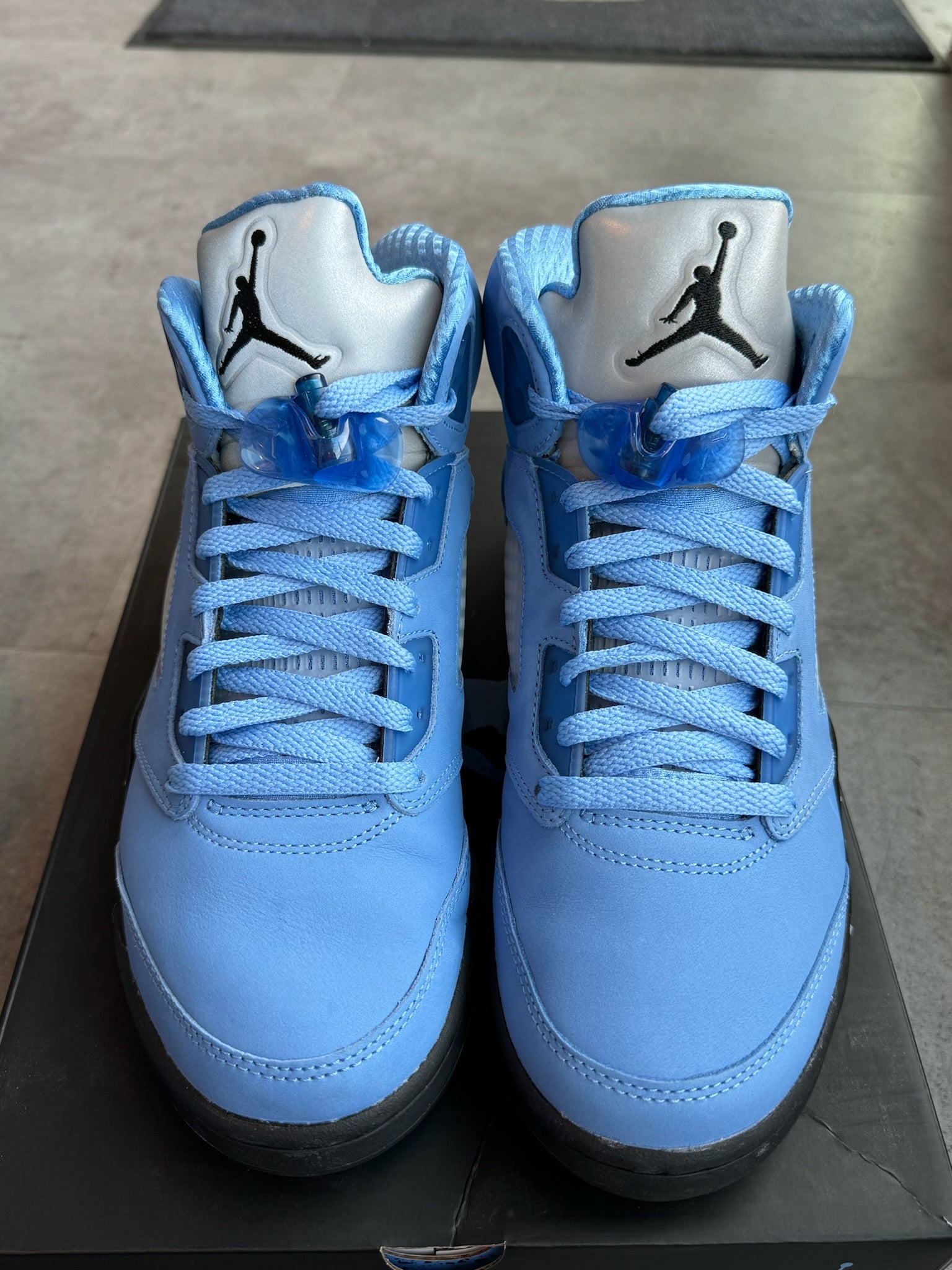 Jordan 5 Retro SE UNC (Preowned)