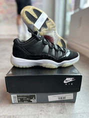 Jordan 11 Retro Low 72-10 (Preowned Size 9)