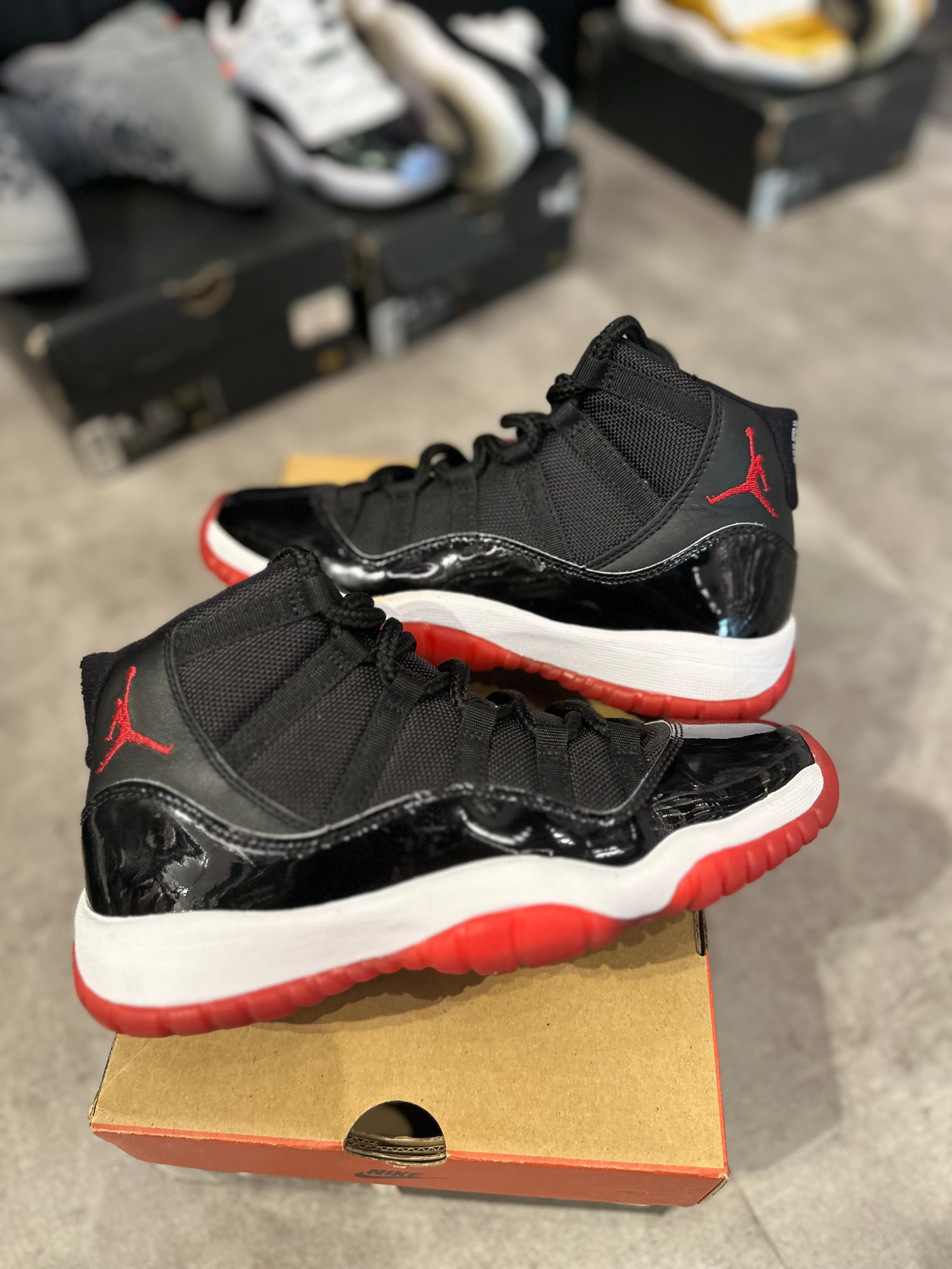 Jordan 11 Retro Playoffs Bred (2019) (GS) (Preowned Size 5y)