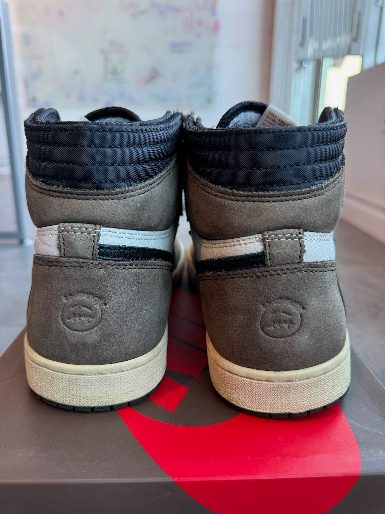 Jordan 1 Retro High OG SP Travis Scott Mocha (Preowned Size 11)