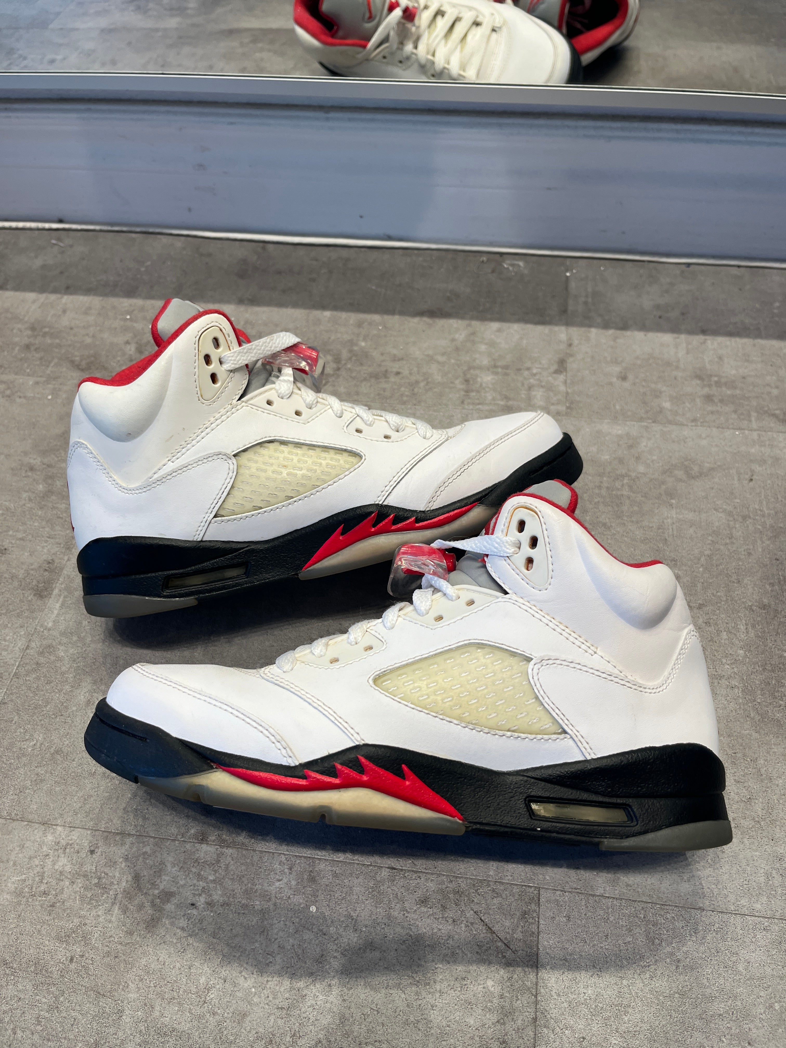 Jordan 5 Fire Red (2013) (GS) (Preowned)