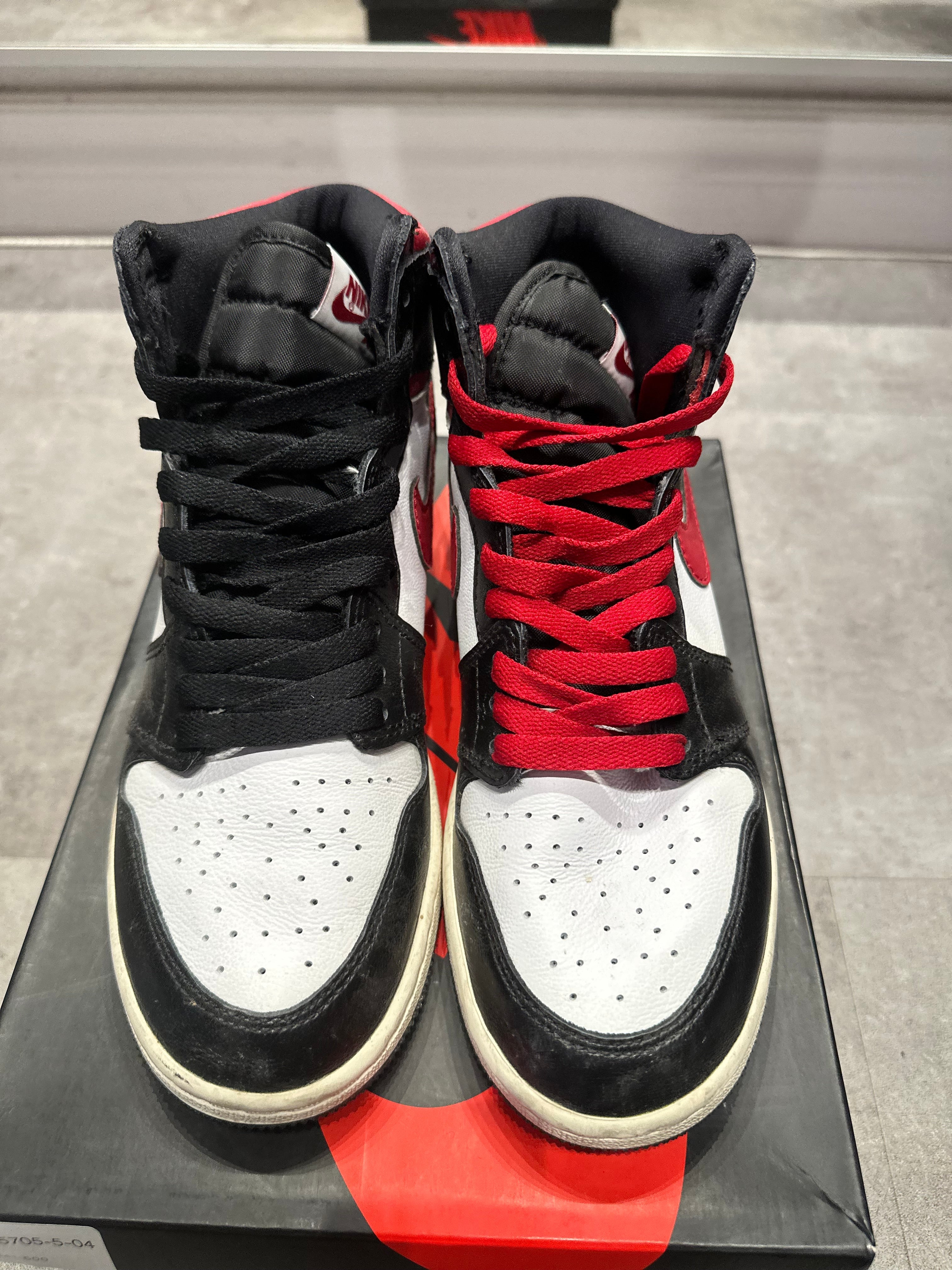 Jordan 1 High Black Gym Red (GS) (Preowned Size 5Y)