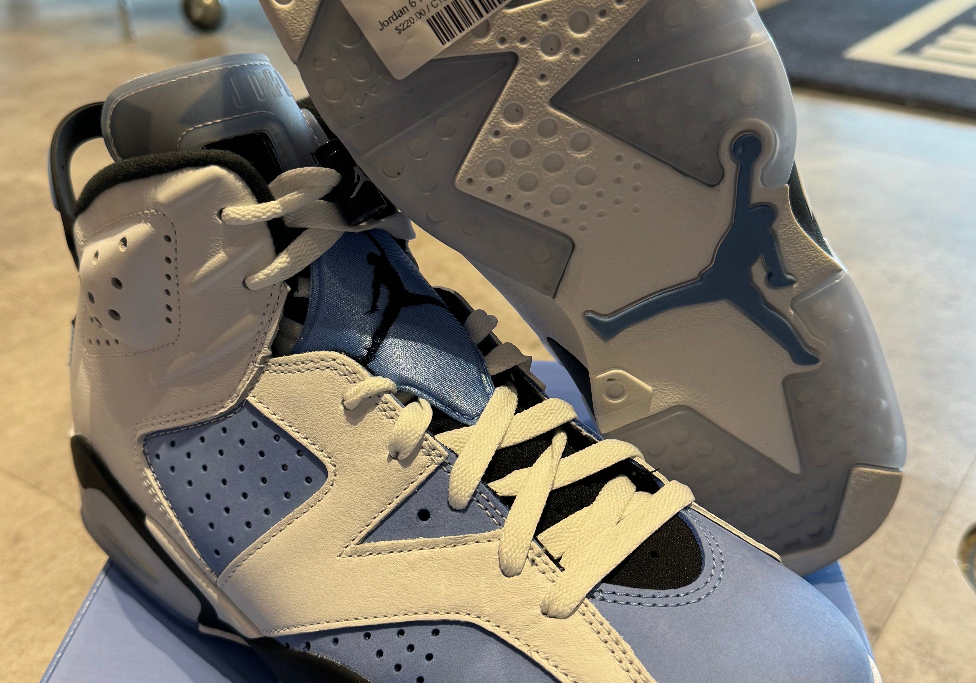 Jordan 6 Retro UNC White (Preowned Size 9.5)