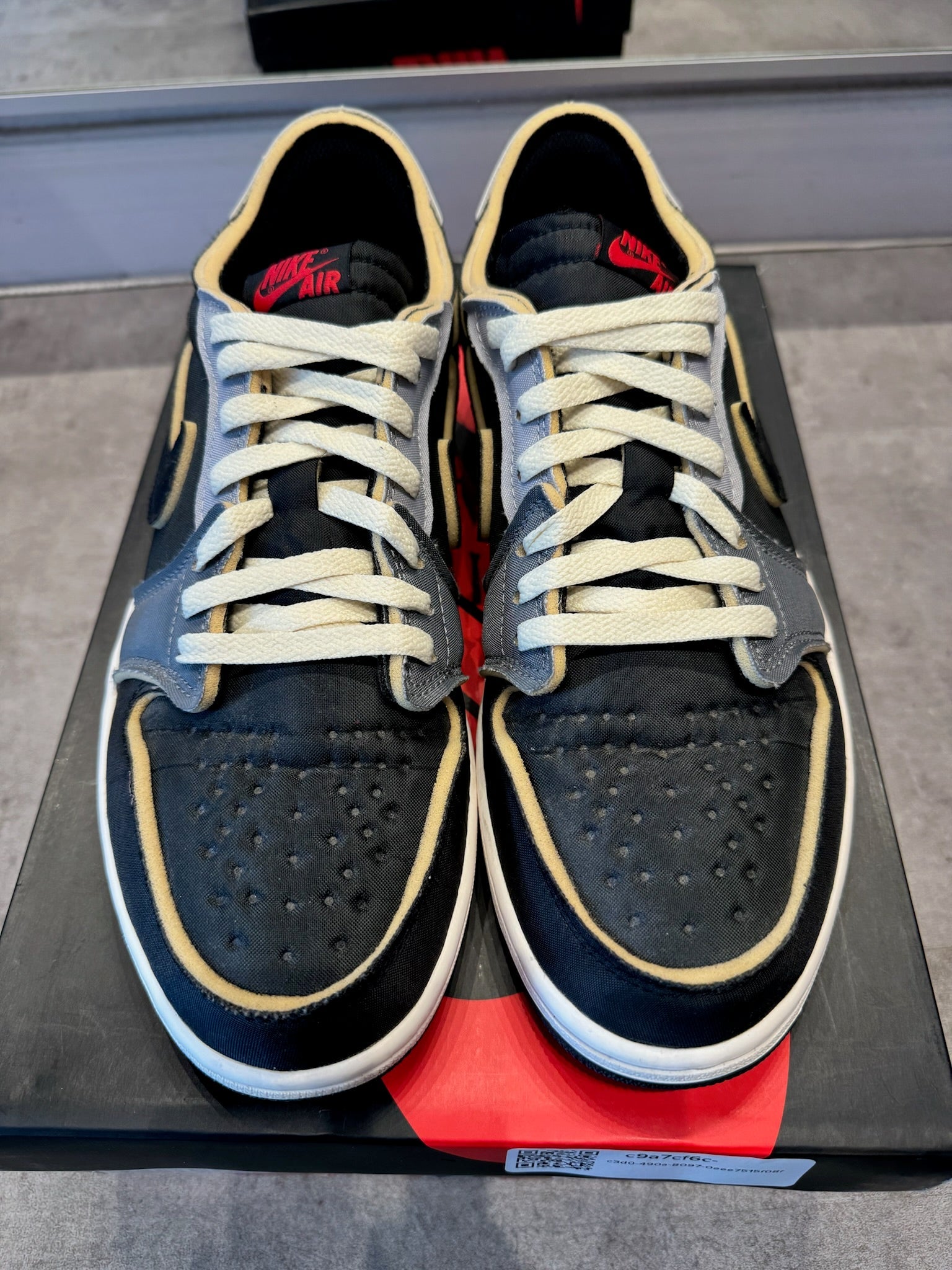 Jordan 1 Low OG EX Black Smoke Grey (Preowned)