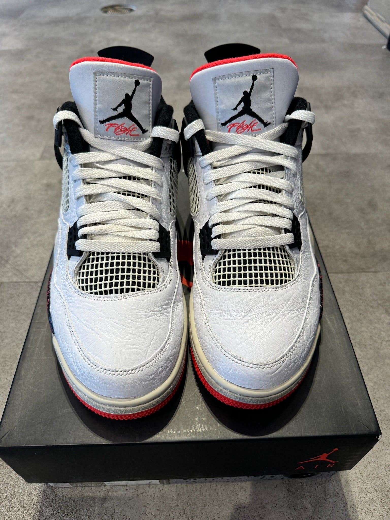 Jordan 4 Retro Flight Nostalgia (Preowned)