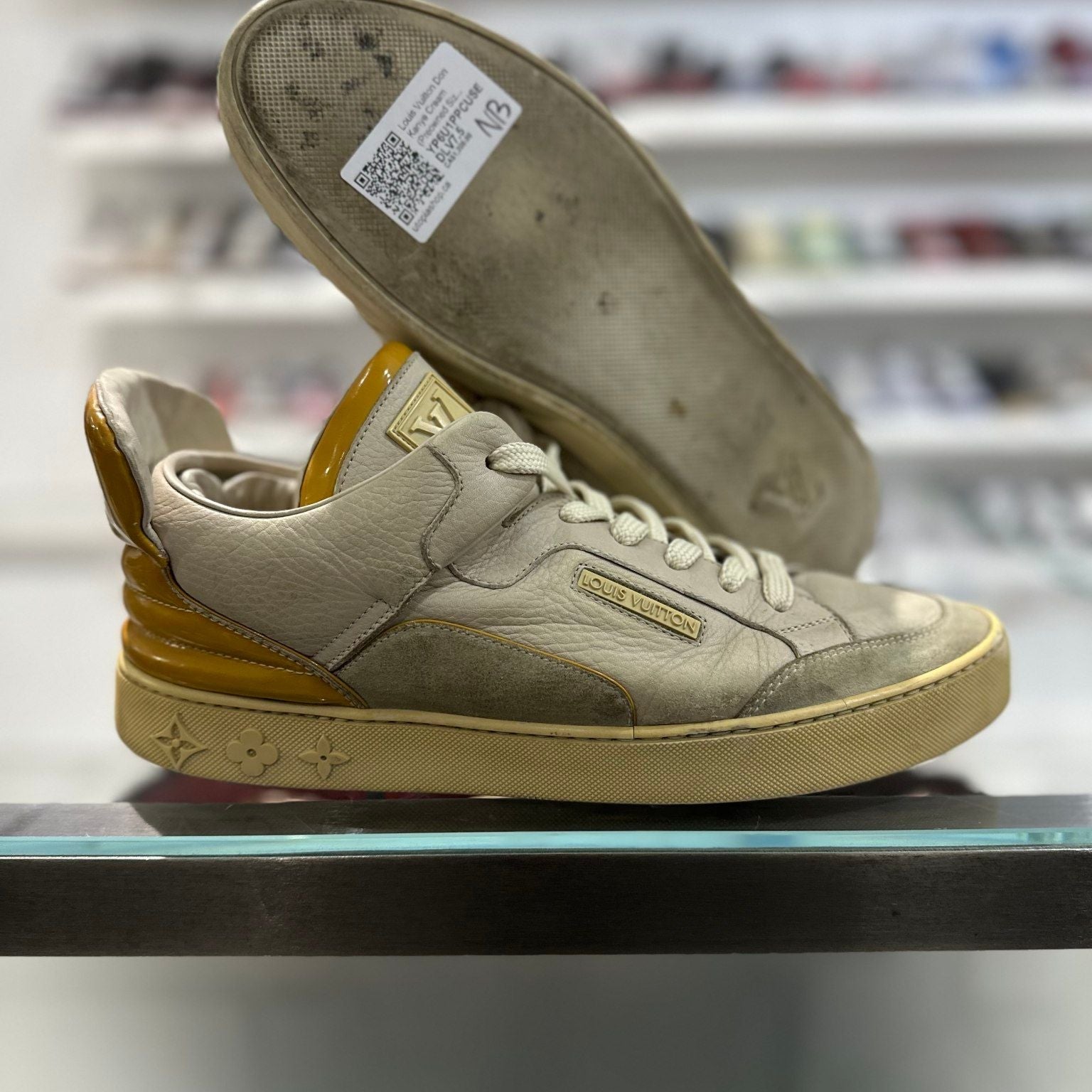 Louis Vuitton Don Kanye Cream, pre-owned, US Men's 9 – photo 2 of 7