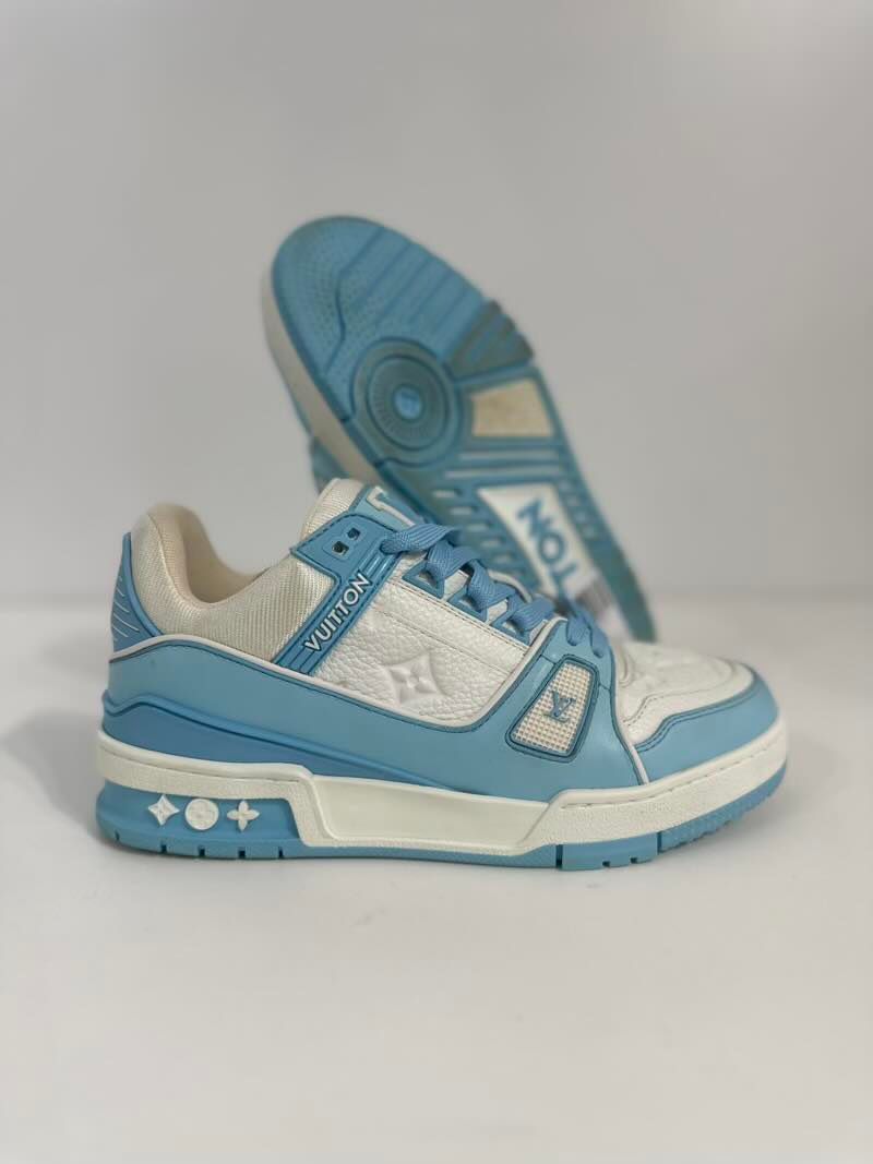 Louis Vuitton LV Trainer Baby Blue White, pre-owned, US Youth 4.5 – photo 2 of 7