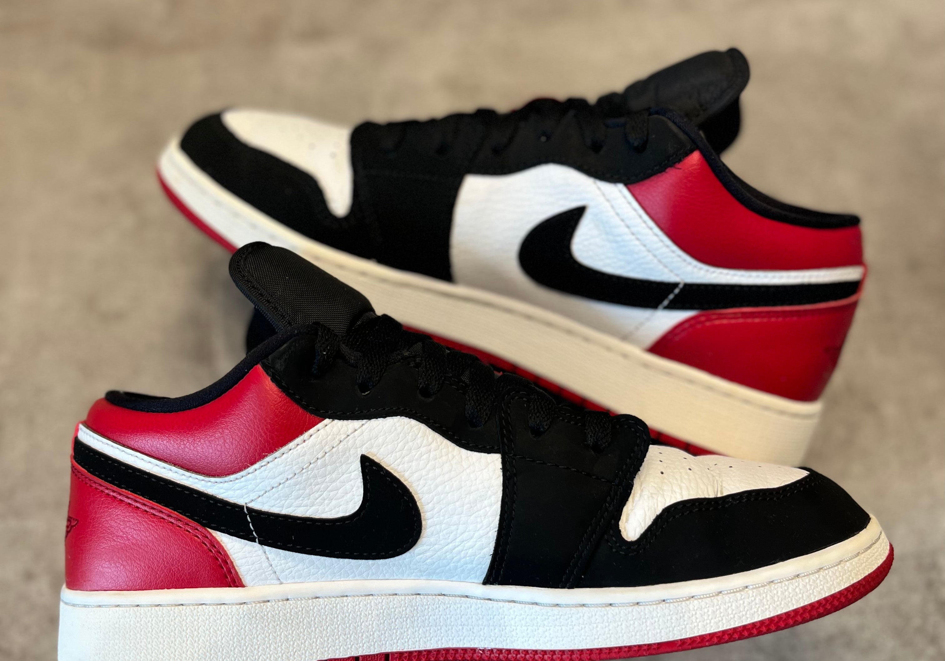 Jordan 1 Low Black Toe (GS) (Preowned)