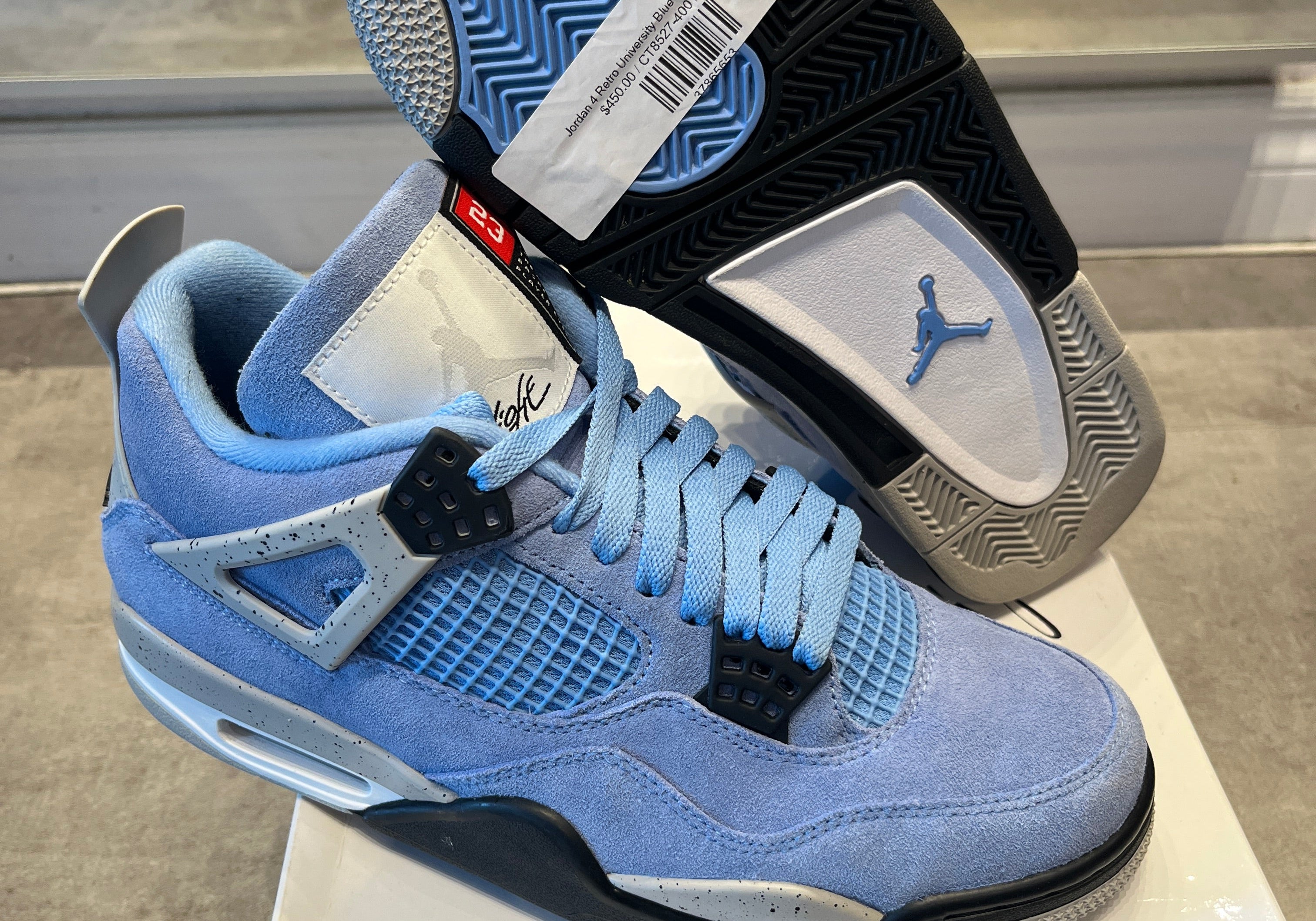 Jordan 4 Retro University Blue (Preowned Size 8.5)