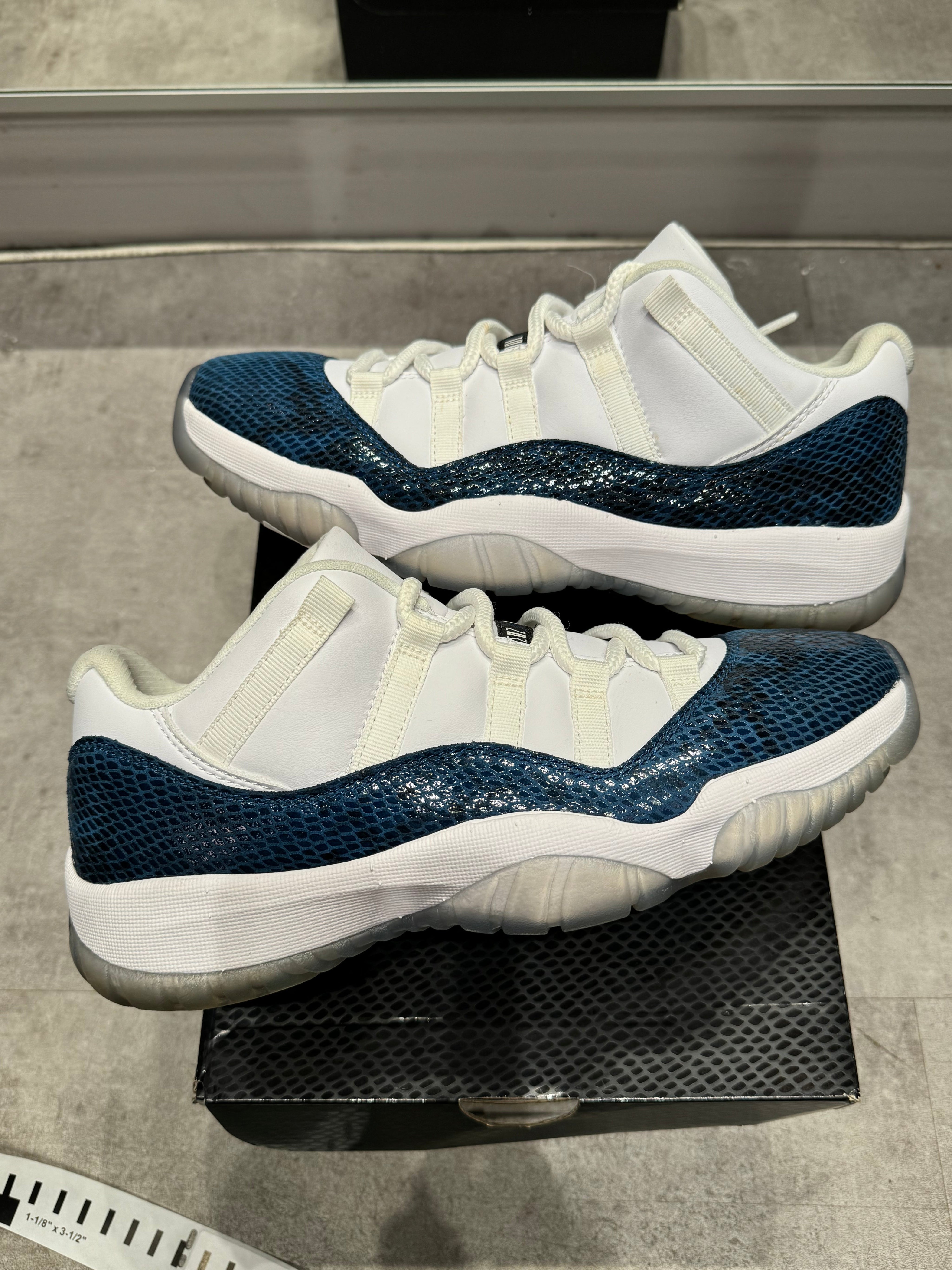 Jordan 11 Retro Low Snake Navy (2019) (Preowned)