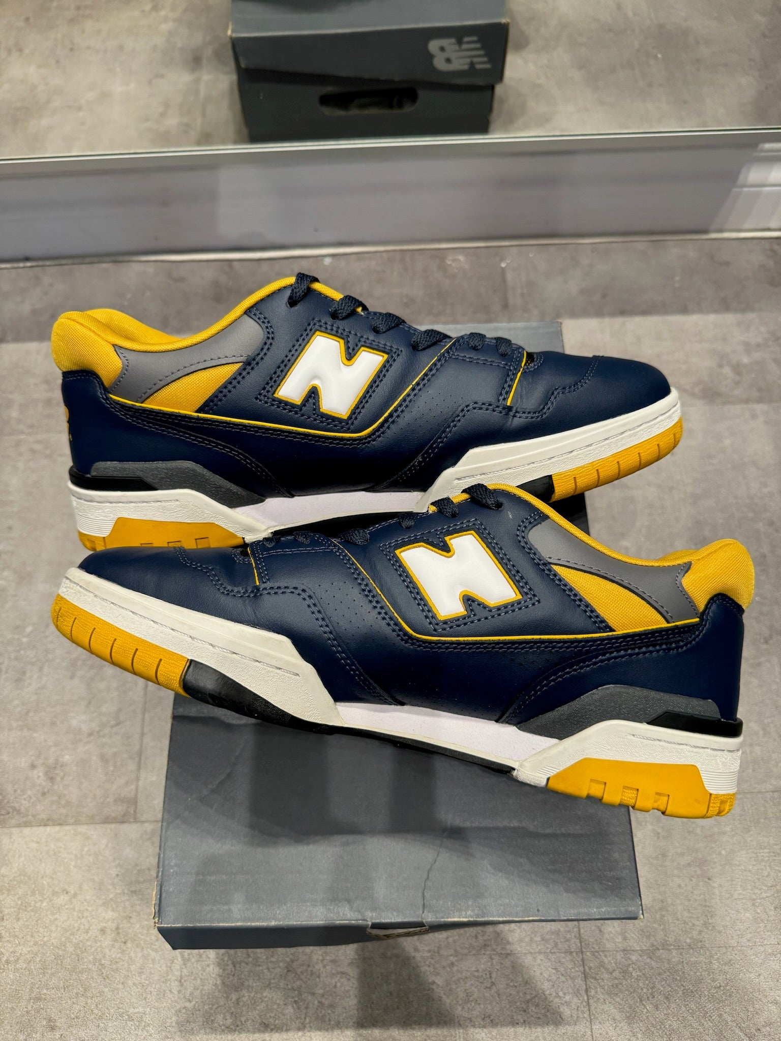 New Balance 550 Navy Gold (Preowned)