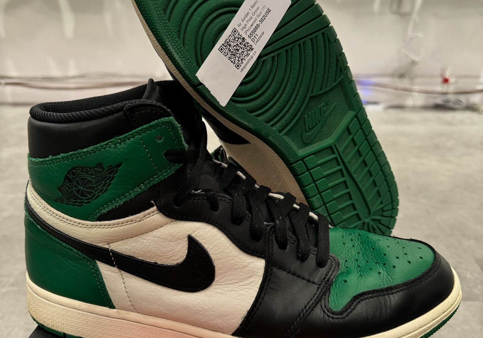 Air Jordan 1 Retro High Pine Green (Preowned Size 11)