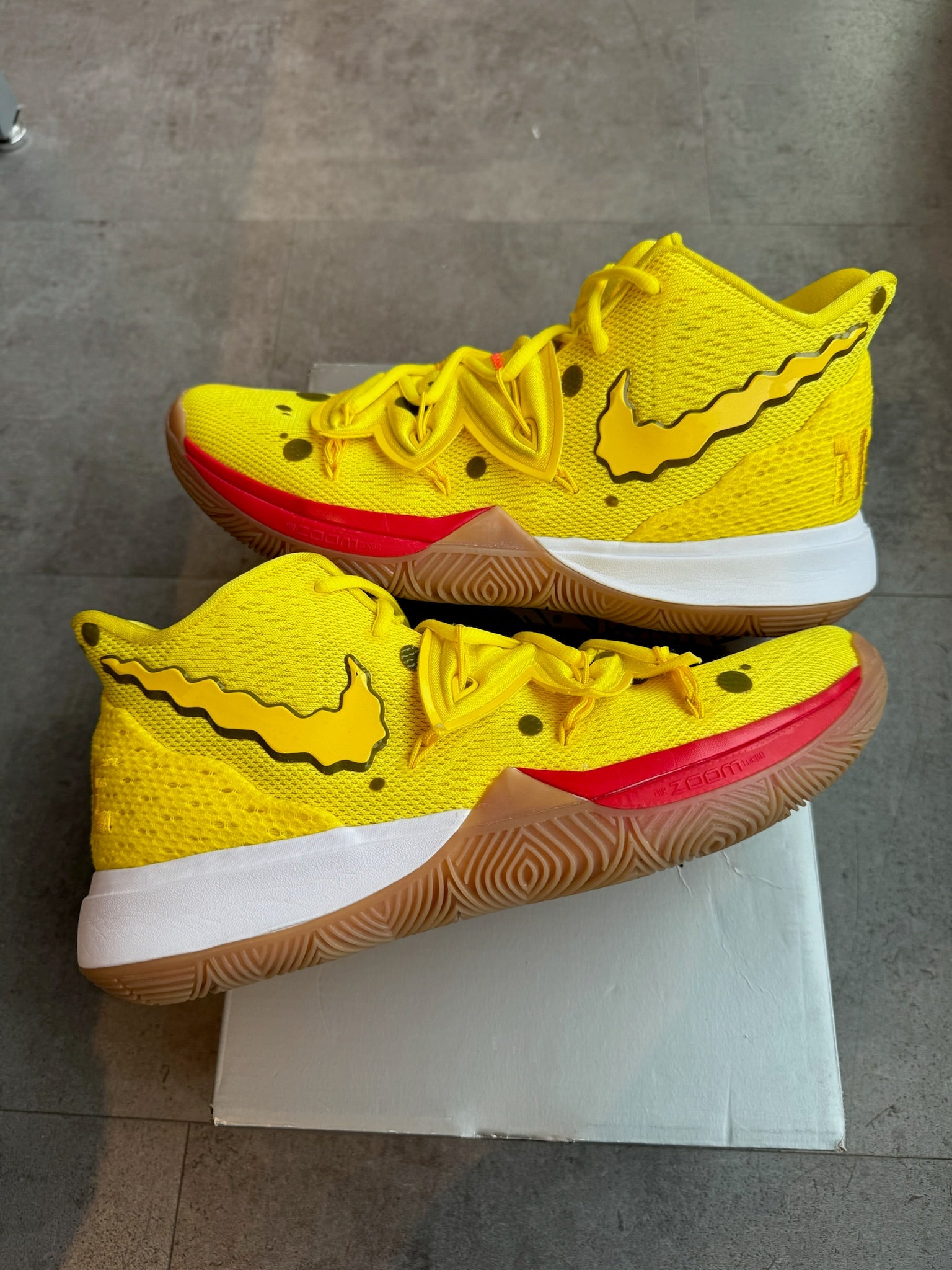 Nike Kyrie 5 Spongebob Squarepants (Preowned)