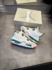 Jordan 4 Retro SB Pine Green (Preowned Size 10.5)