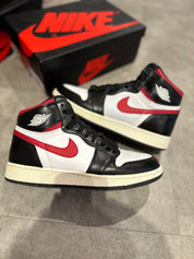 Jordan 1 Retro High Black Gym Red (GS)  (Preowned Size 7y)