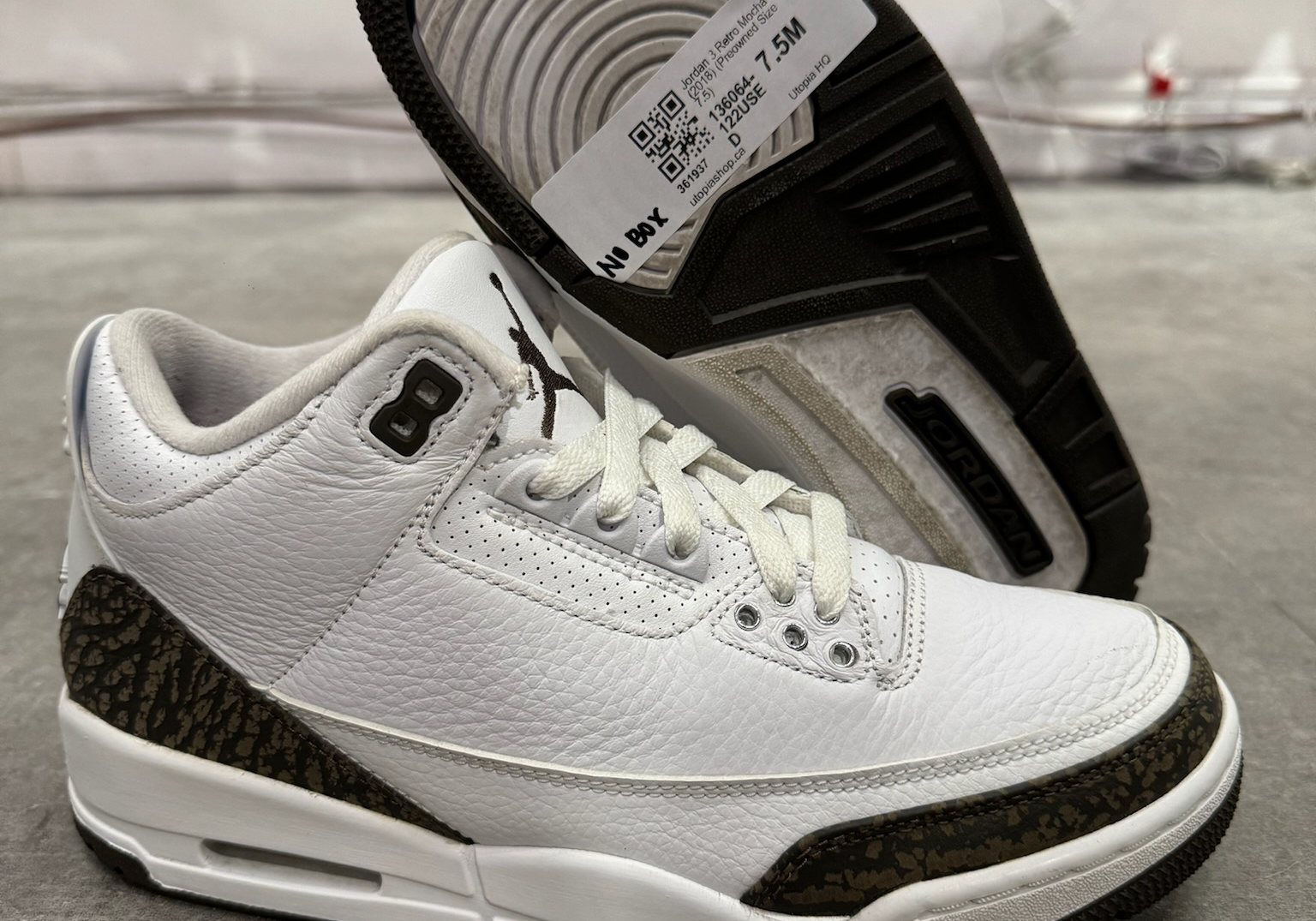 Jordan 3 Retro Mocha (2018) (Preowned Size 7.5)