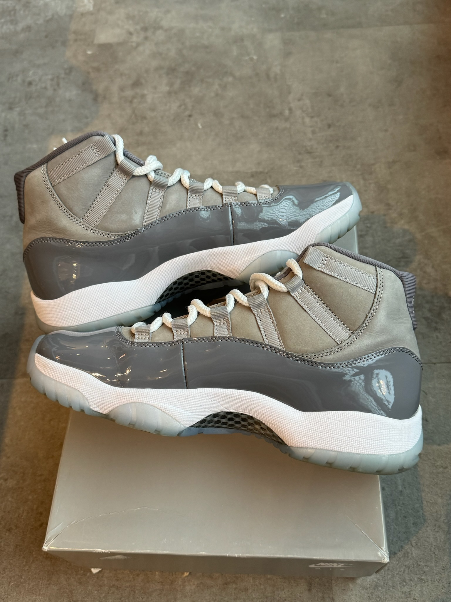 Jordan 11 Retro Cool Grey 2021 (Preowned Size 9.5)