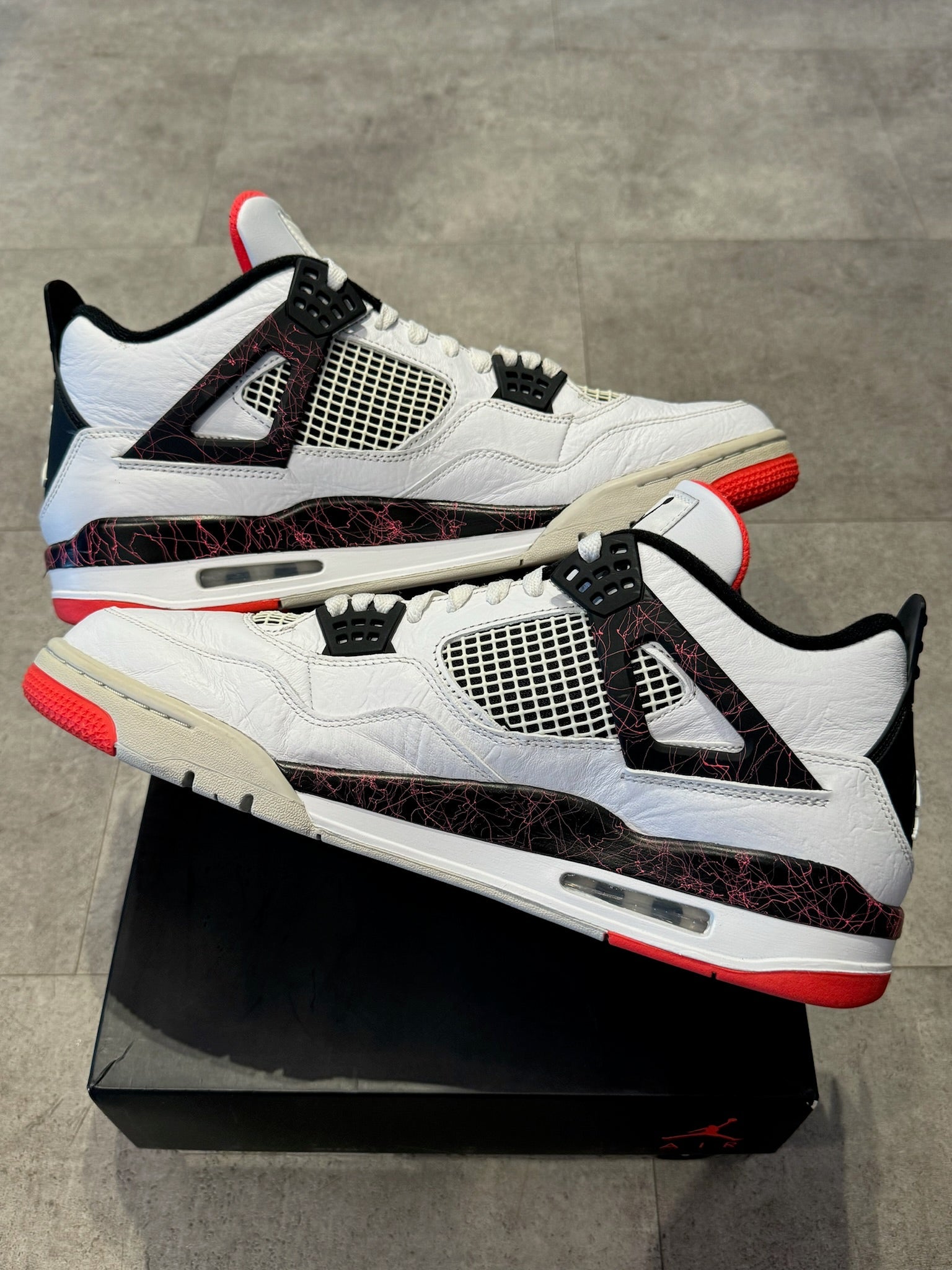 Jordan 4 Retro Flight Nostalgia (Preowned)