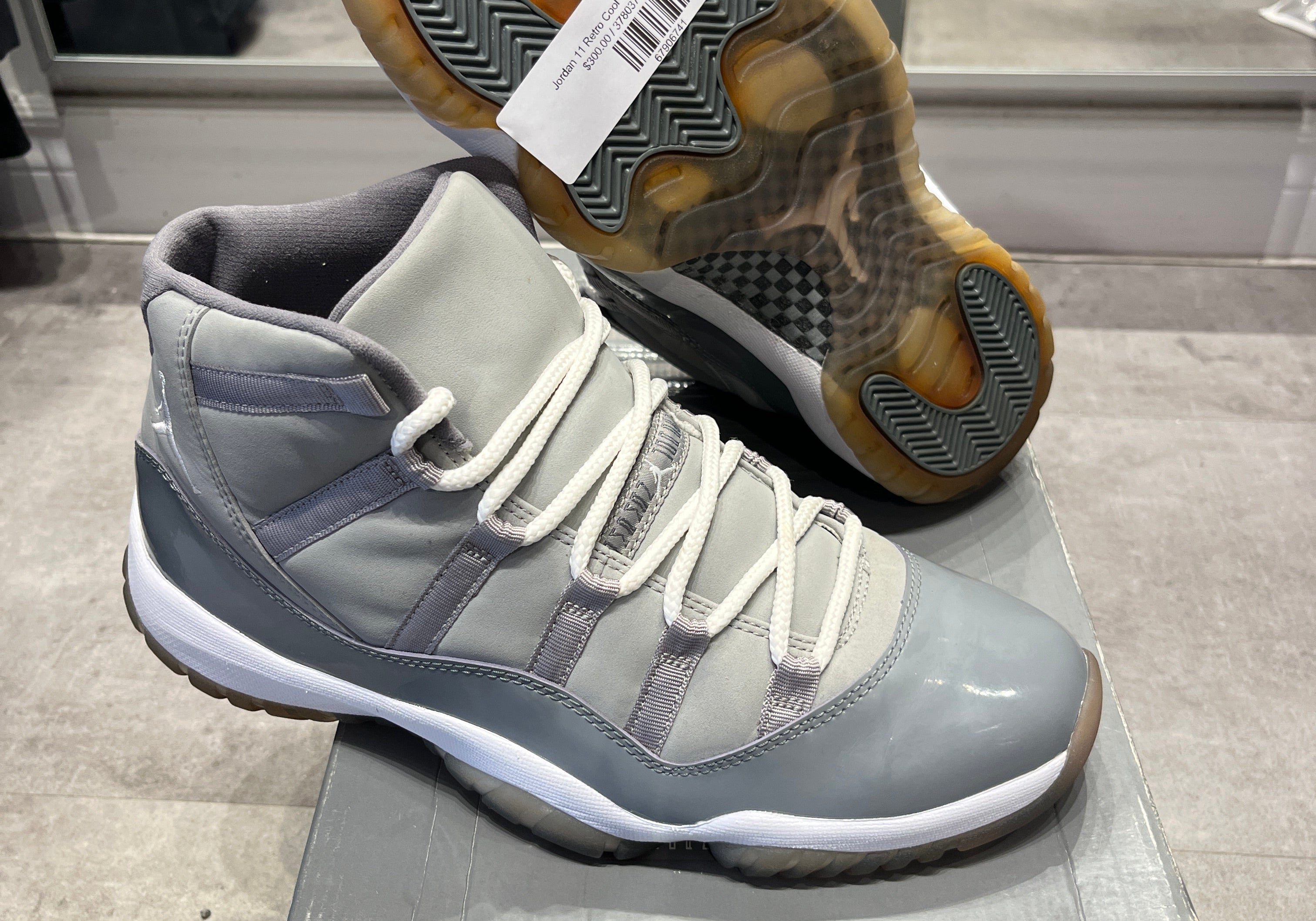 Jordan 11 Retro Cool Grey (2010) (Preowned)